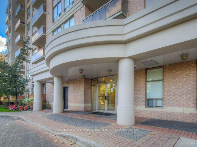 1720 Eglinton Avenue E 108, Toronto, ON M4A 1J7 photo 4