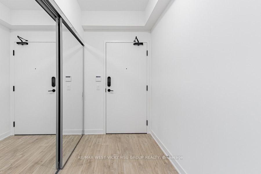 100 Dalhousie Street 3301, Toronto, ON M5B 0C7 photo 3