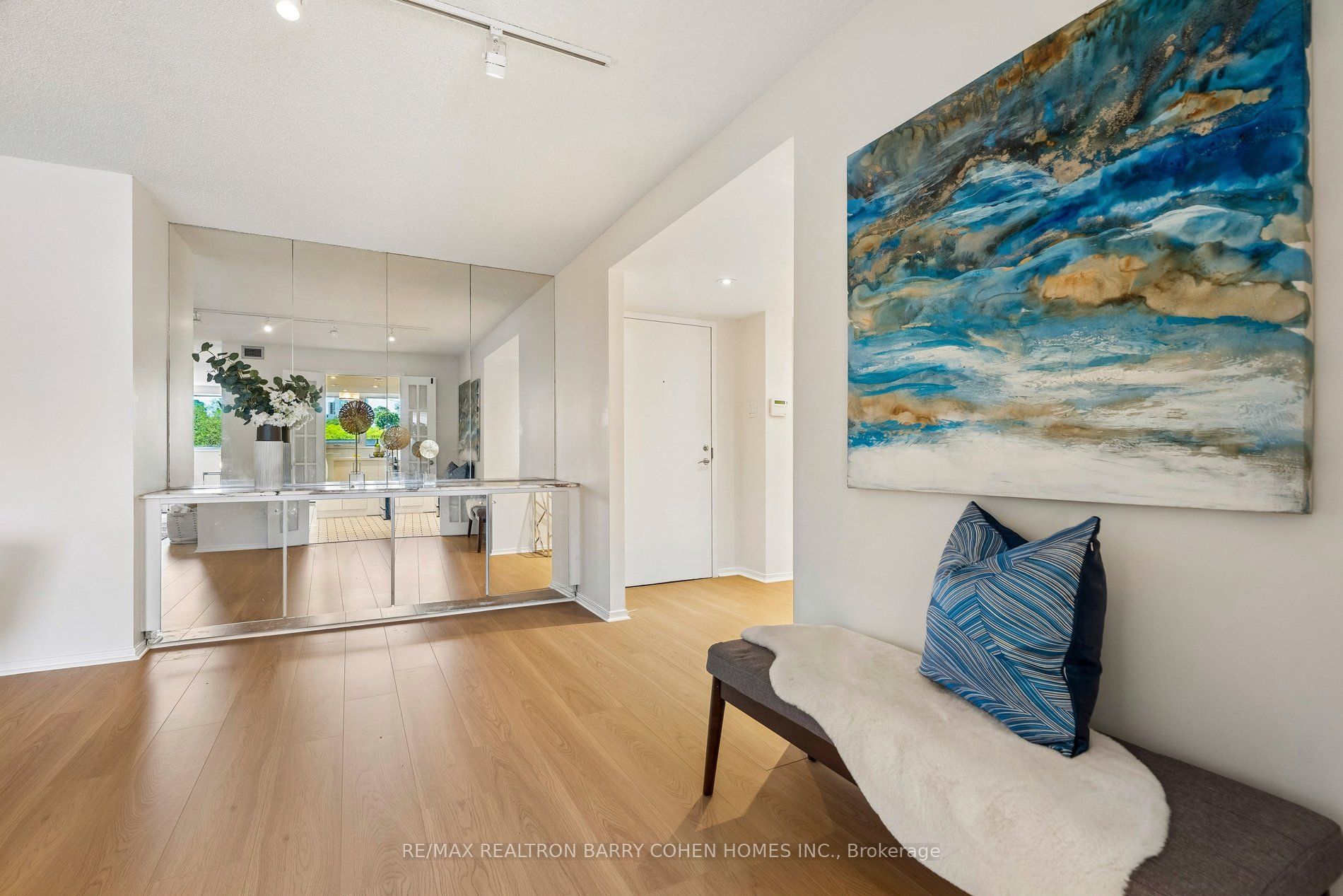 360 Bloor Street E 301, Toronto, ON M4W 3M3 photo 3
