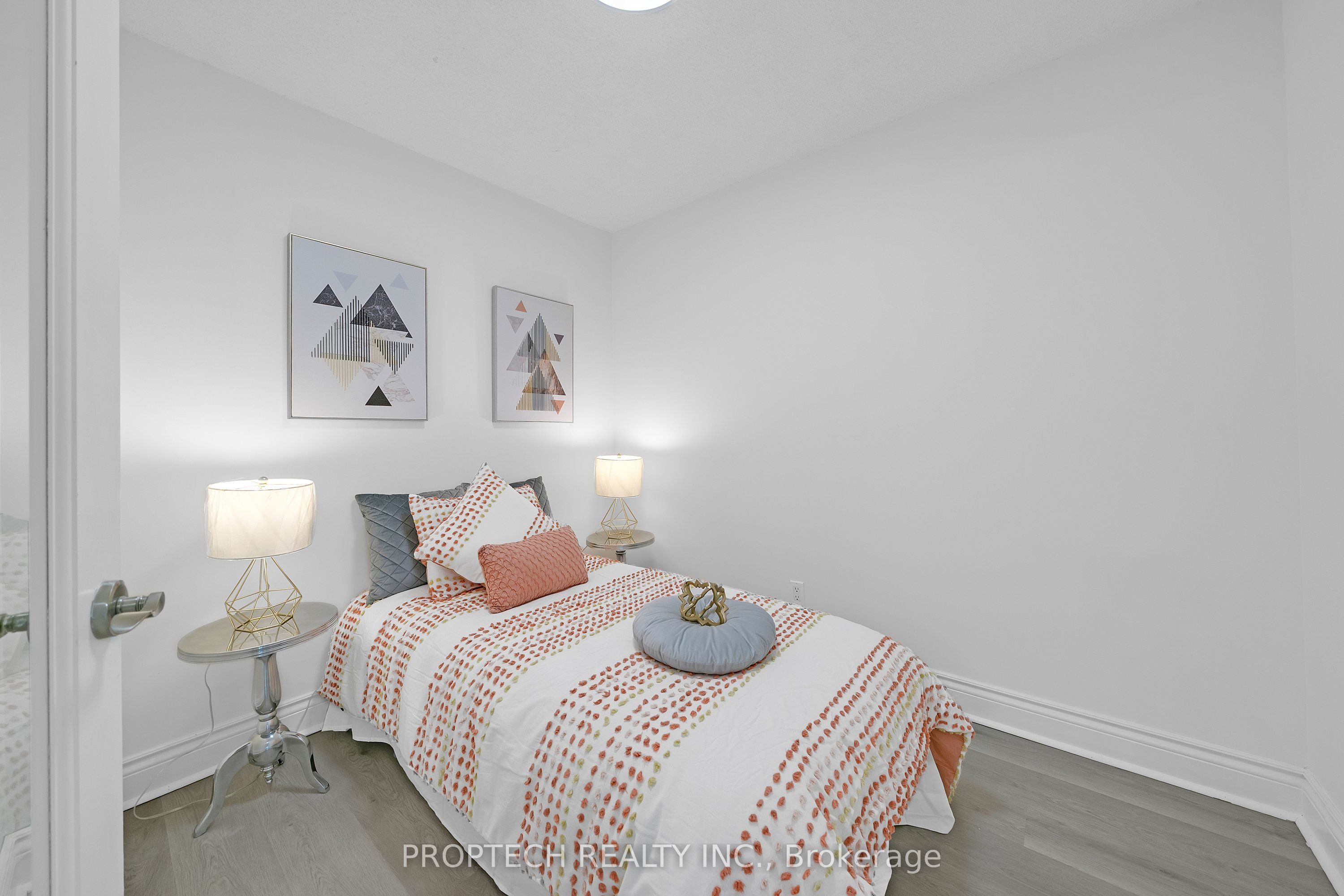 15 Greenview Avenue 2709, Toronto, ON M2M 4M7 photo 5