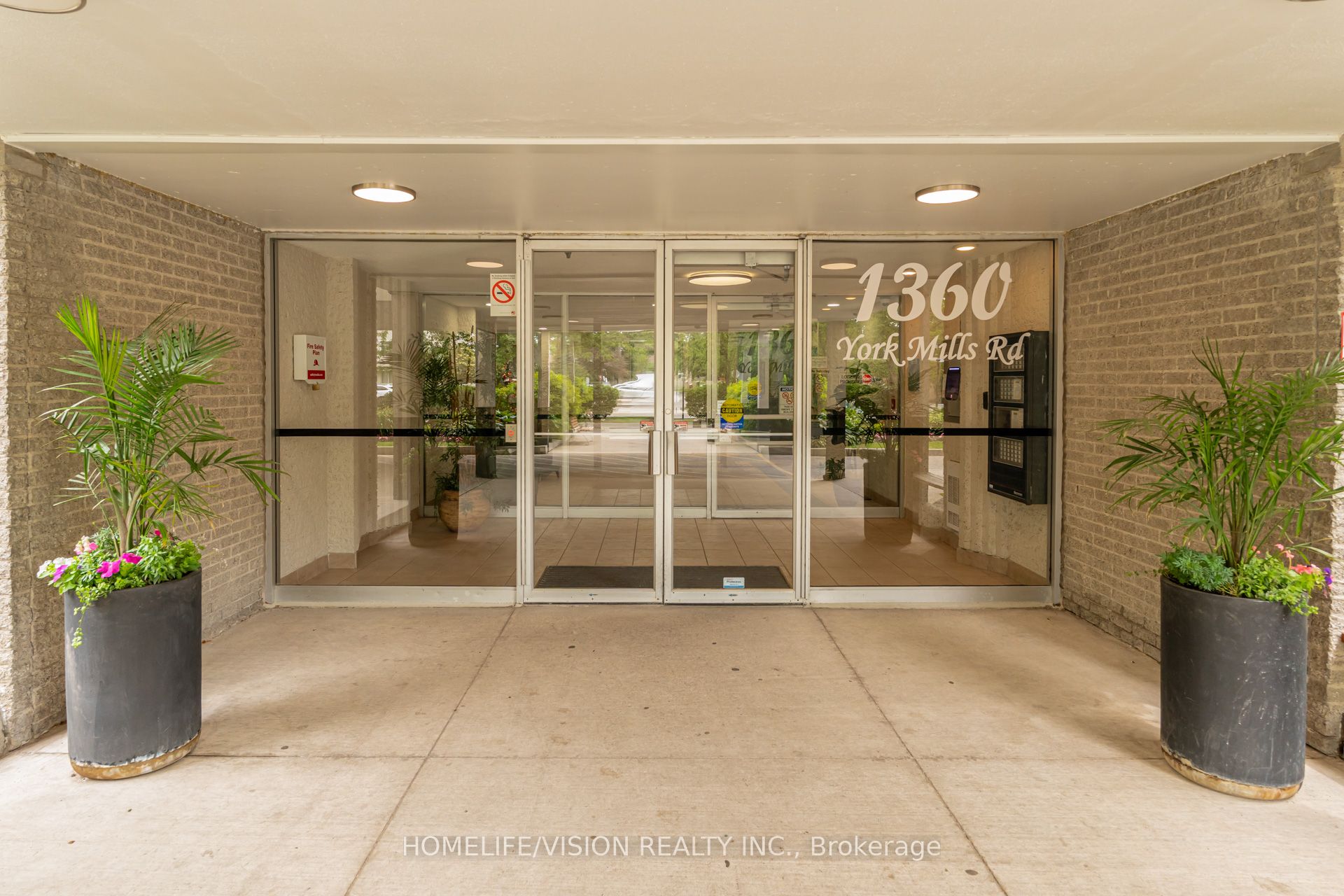 1360 York Mills Road 905, Toronto, ON M3A 2A2 photo 5