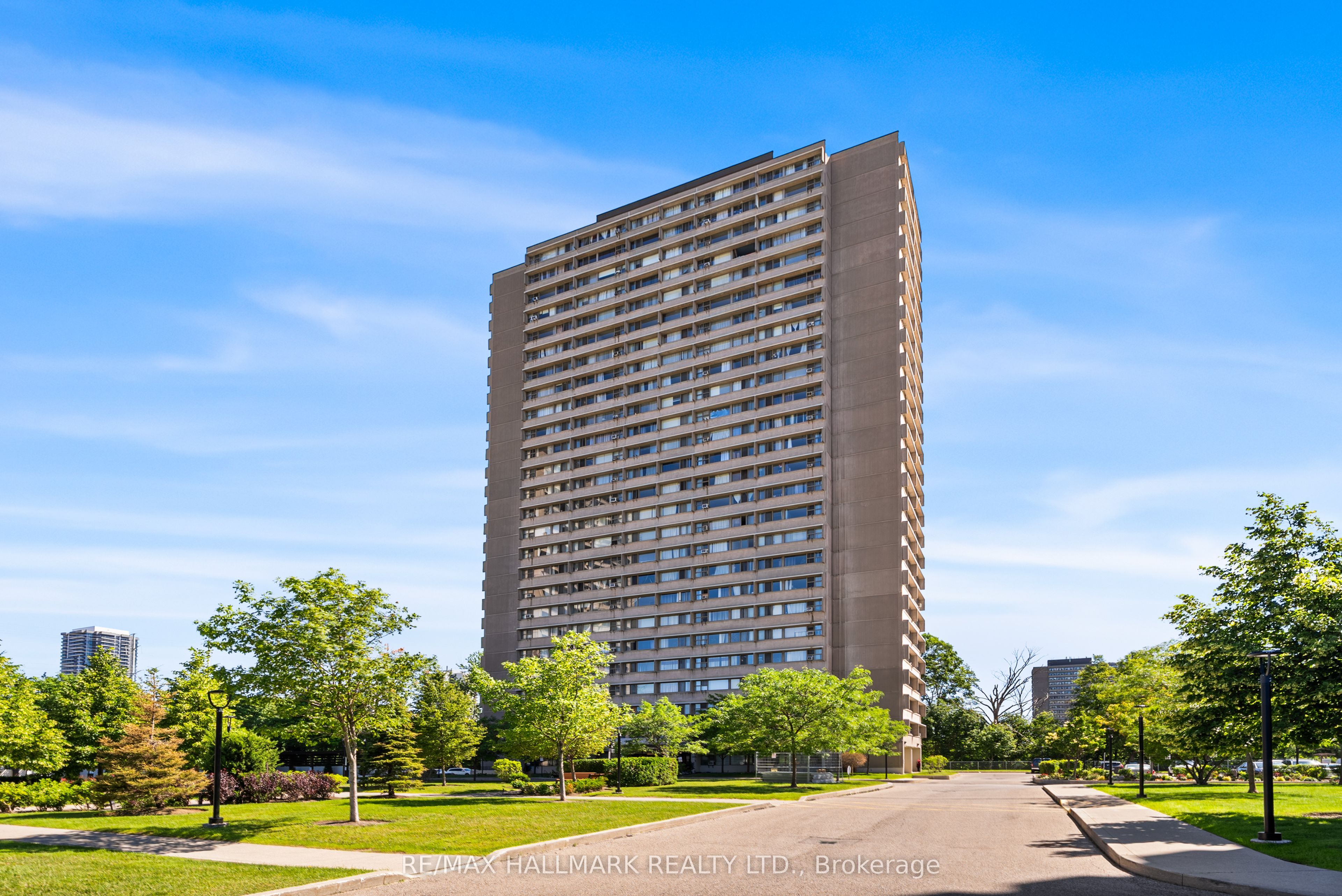725 Don Mills Road 304, Toronto, ON M3C 1S6 photo 2