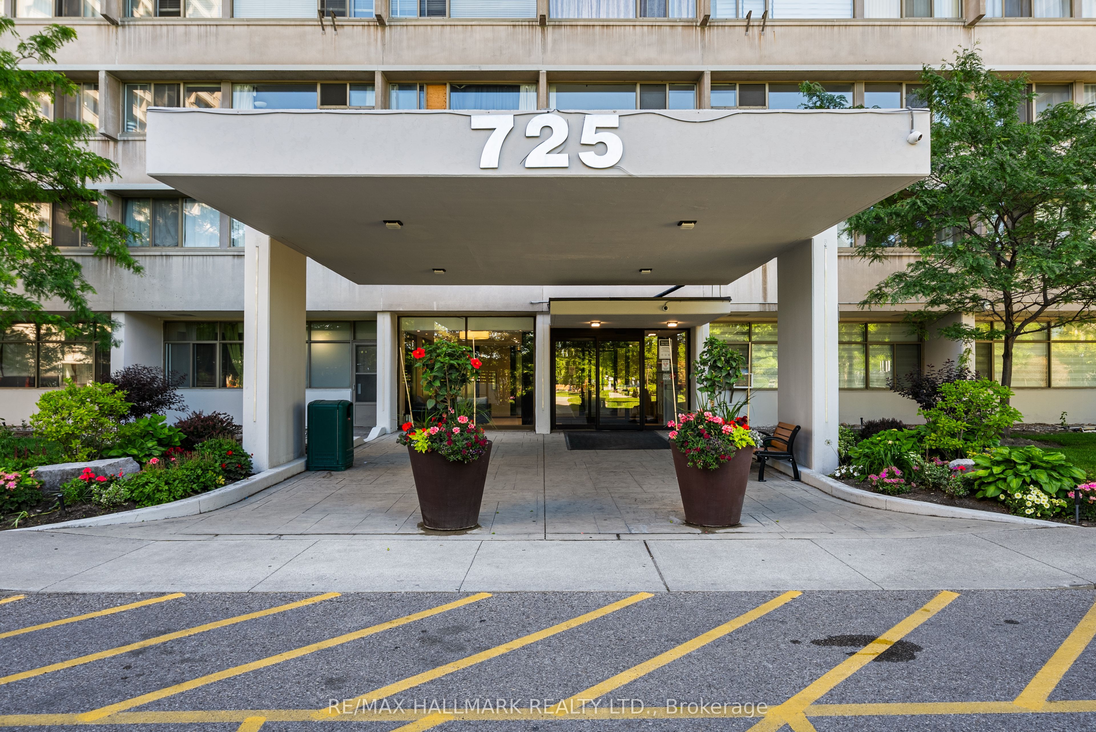 725 Don Mills Road 304, Toronto, ON M3C 1S6 photo 3