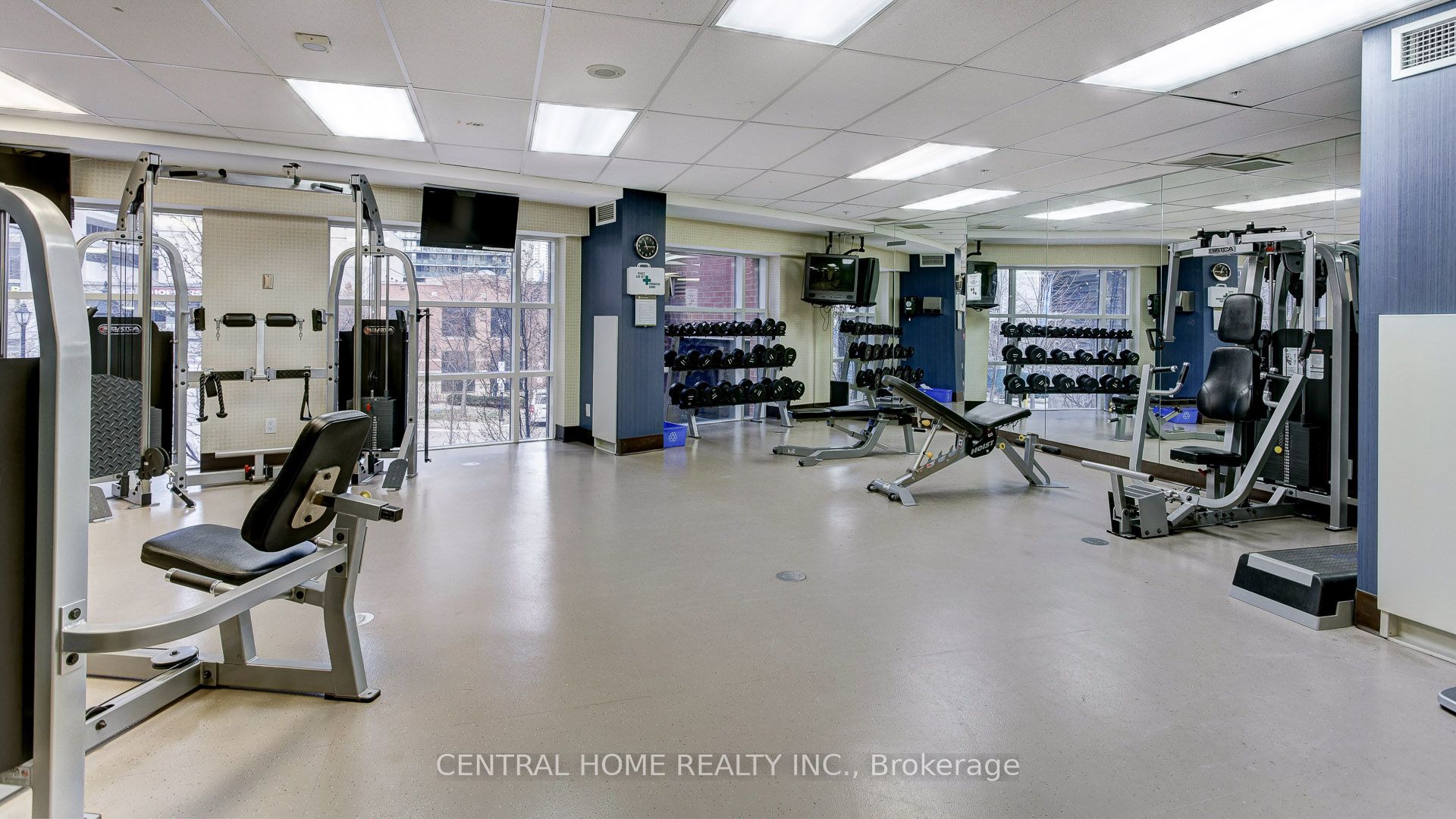 33 Shepperd Avenue E 211, Toronto, ON M2N 7K1 photo 3