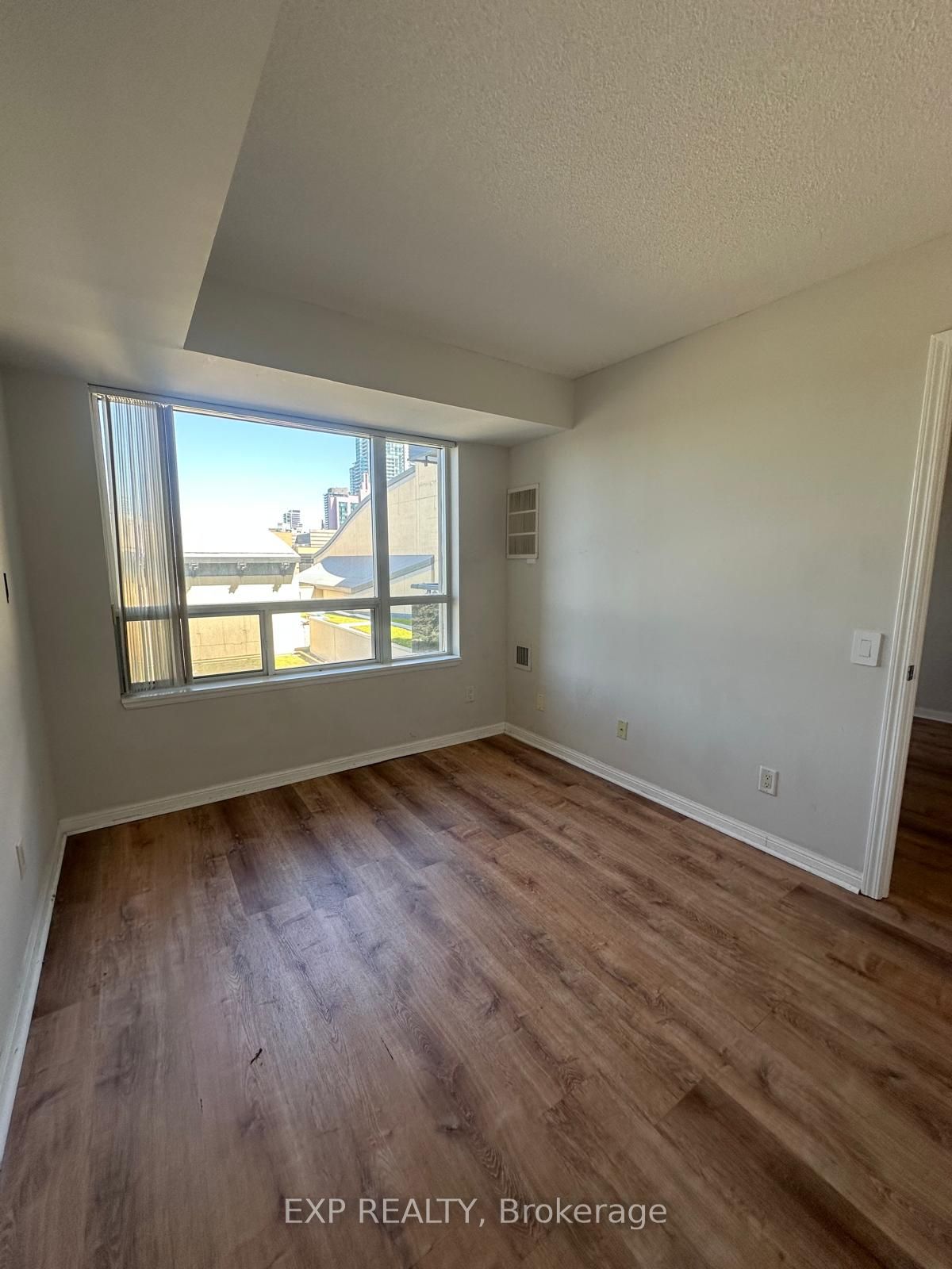153 Beecroft Road 706, Toronto, ON M2N 7C5 photo 3
