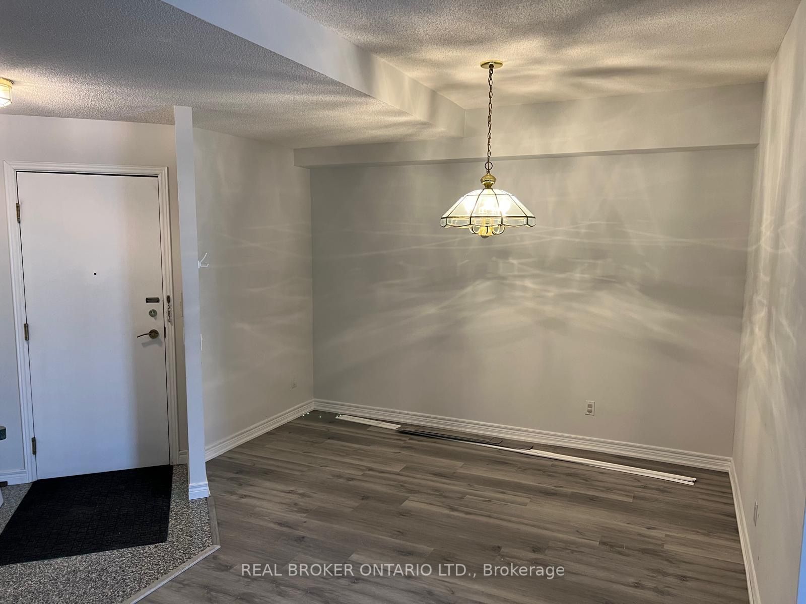 152 St Patrick Street 1107, Toronto, ON M5T 3J9 photo 2