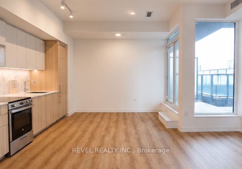 500 Dupont Street 321, Toronto, ON M6G 0B8 photo 3