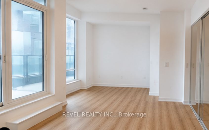 500 Dupont Street 321, Toronto, ON M6G 0B8 photo 5