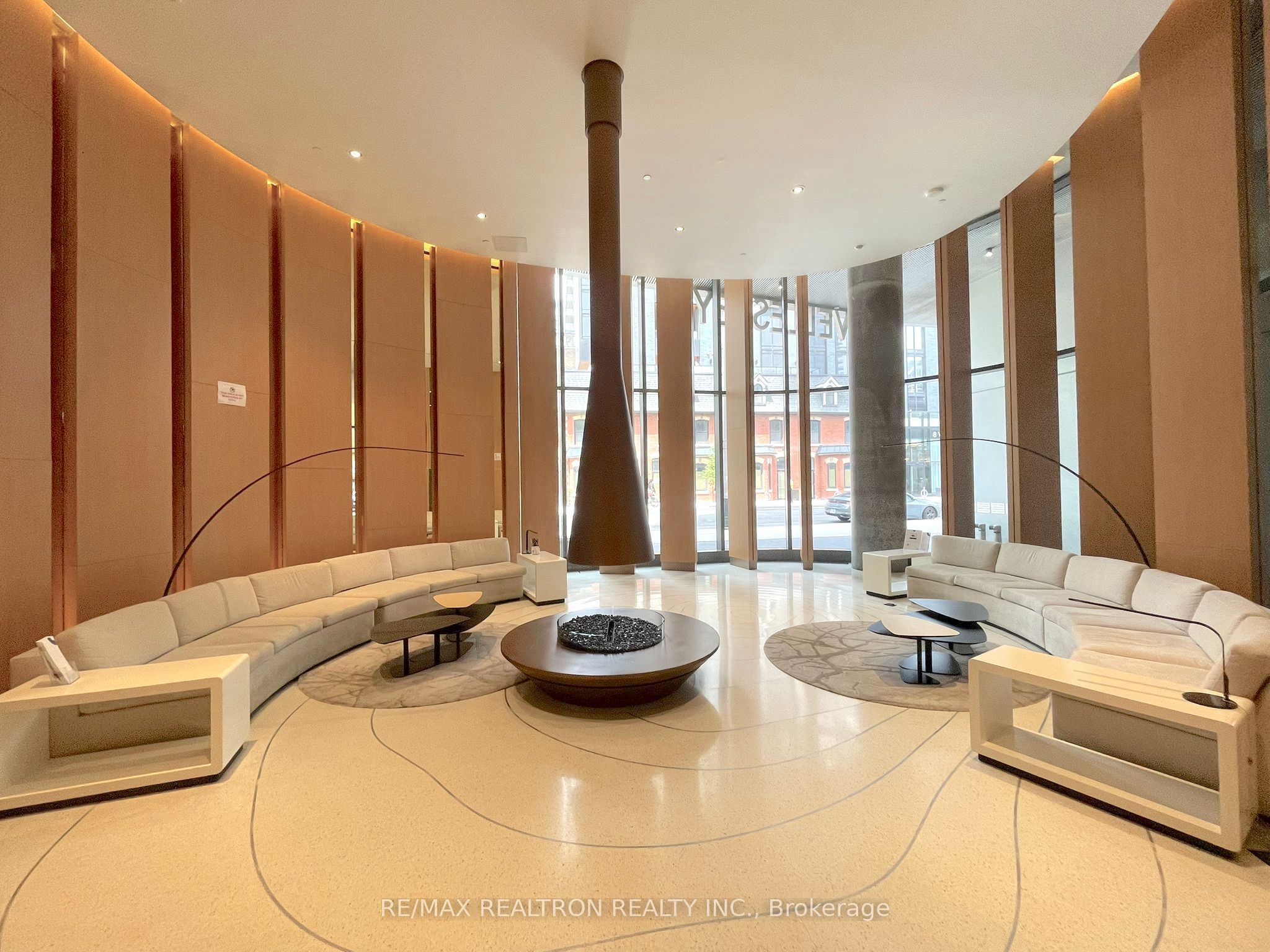 11 Wellesley Street W 613, Toronto, ON M4Y 0G4 photo 4