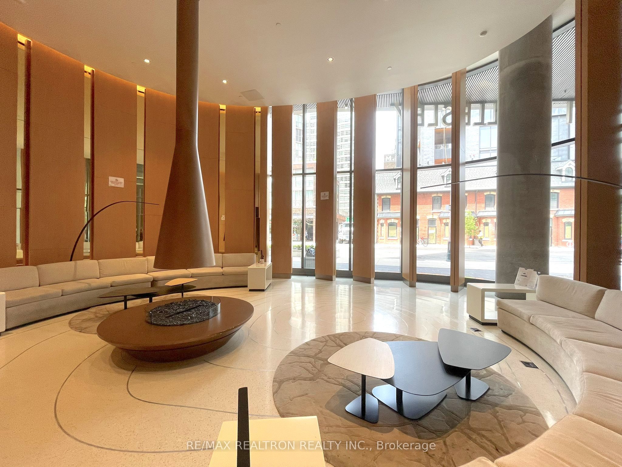11 Wellesley Street W 613, Toronto, ON M4Y 0G4 photo 5