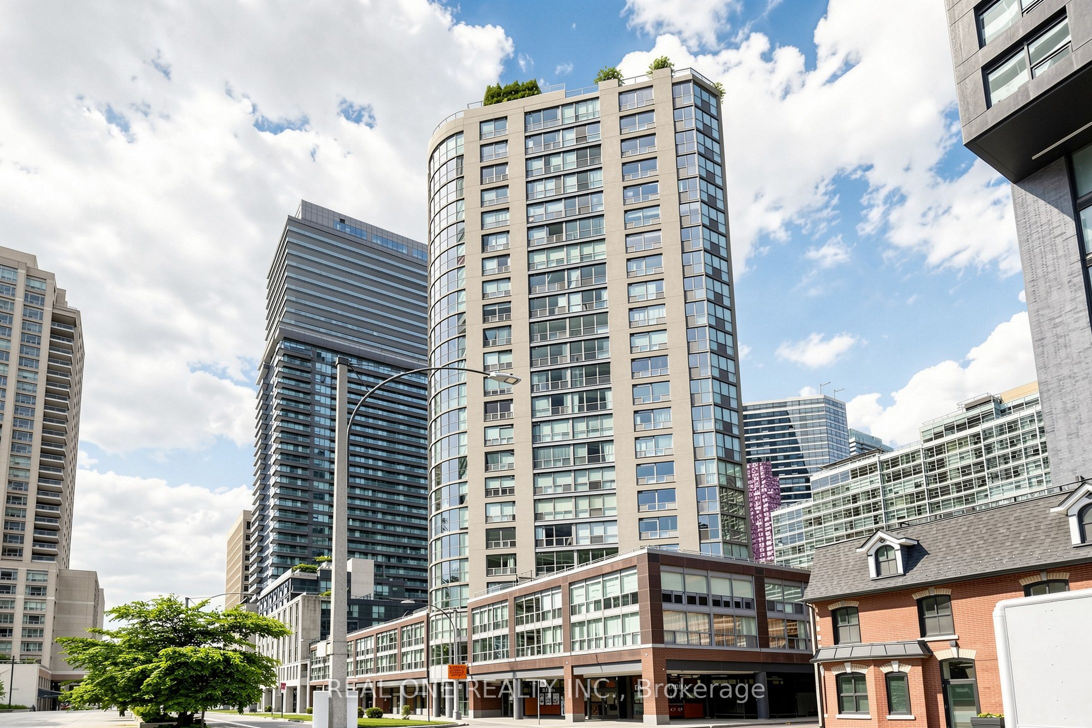 24 Wellesley Street W 306, Toronto, ON M4Y 2X6 photo 3
