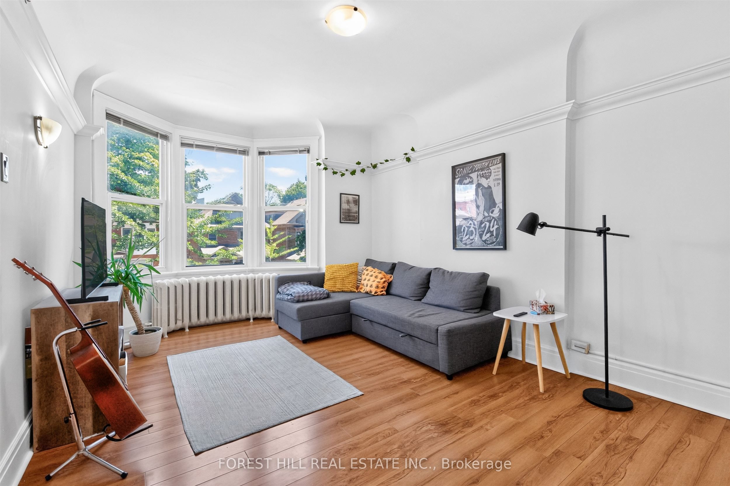 326 Palmerston Boulevard 2nd Floor, Toronto, ON M6G 2N6 photo 4
