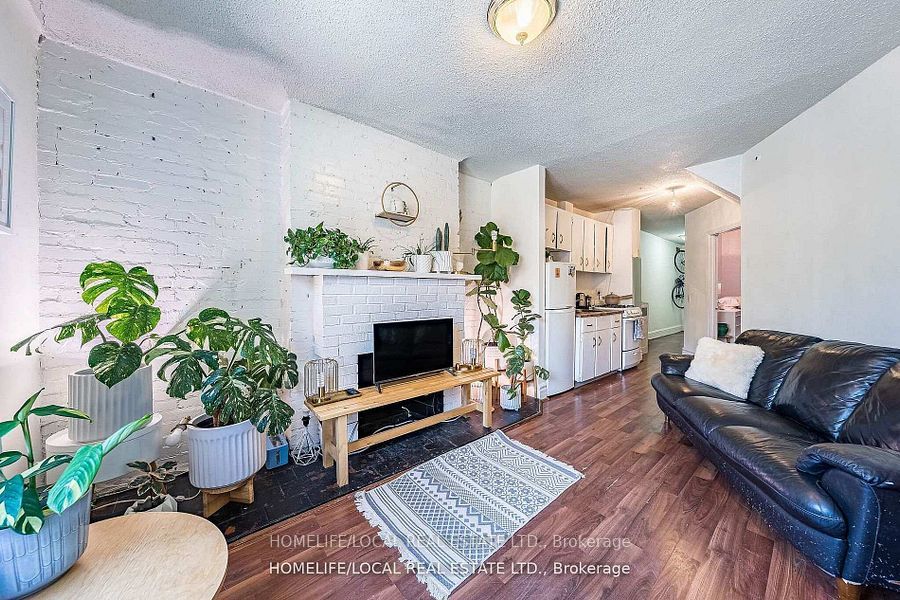 280 St Clarens Avenue, Toronto, ON M6H 3W3 photo 5