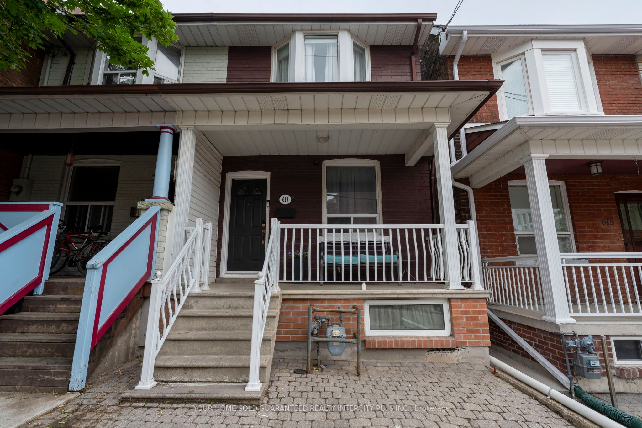 617 Delaware Avenue N, Toronto, ON M6H 2V3 photo 2