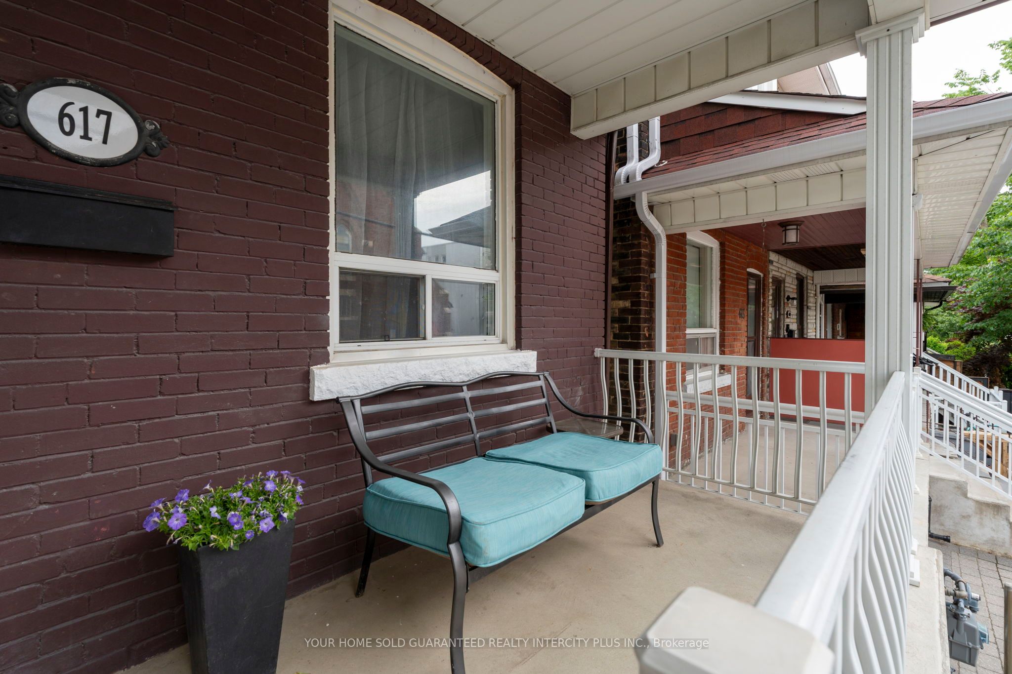 617 Delaware Avenue N, Toronto, ON M6H 2V3 photo 3