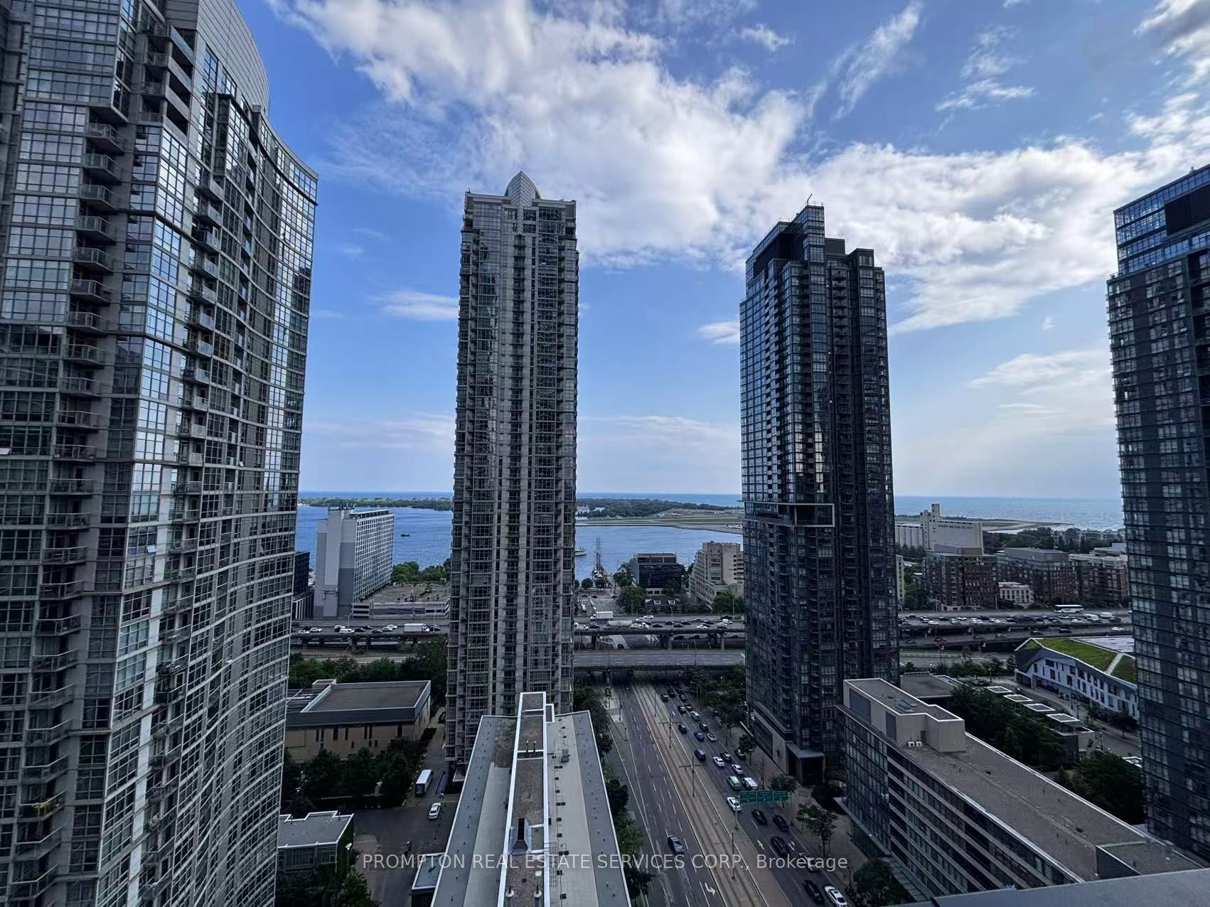 3 Concord Cityplace Way 2511, Toronto, ON M5V 0X4