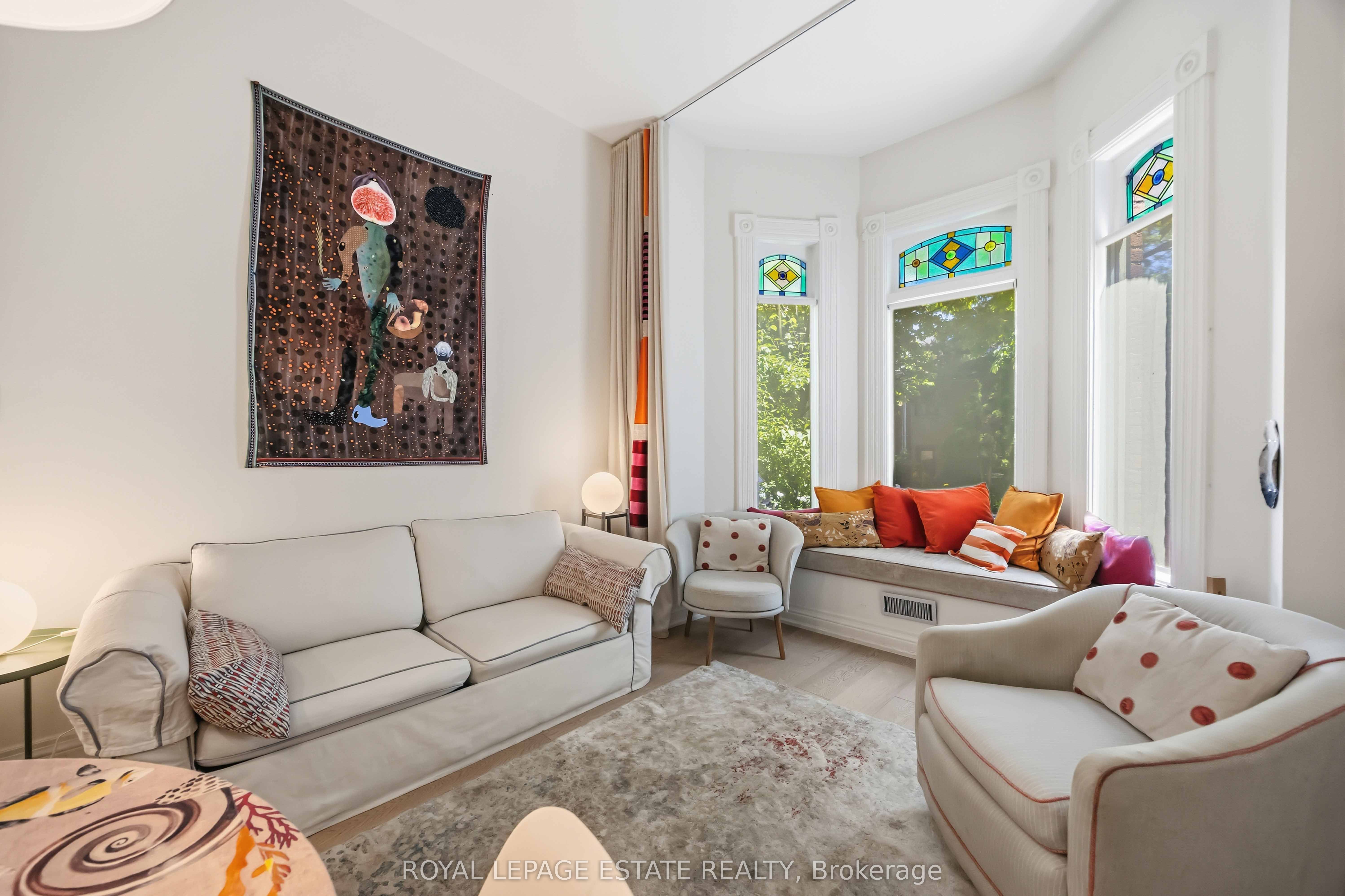 100 Seaton Street MAIN, Toronto, ON M5A 2T3 photo 3
