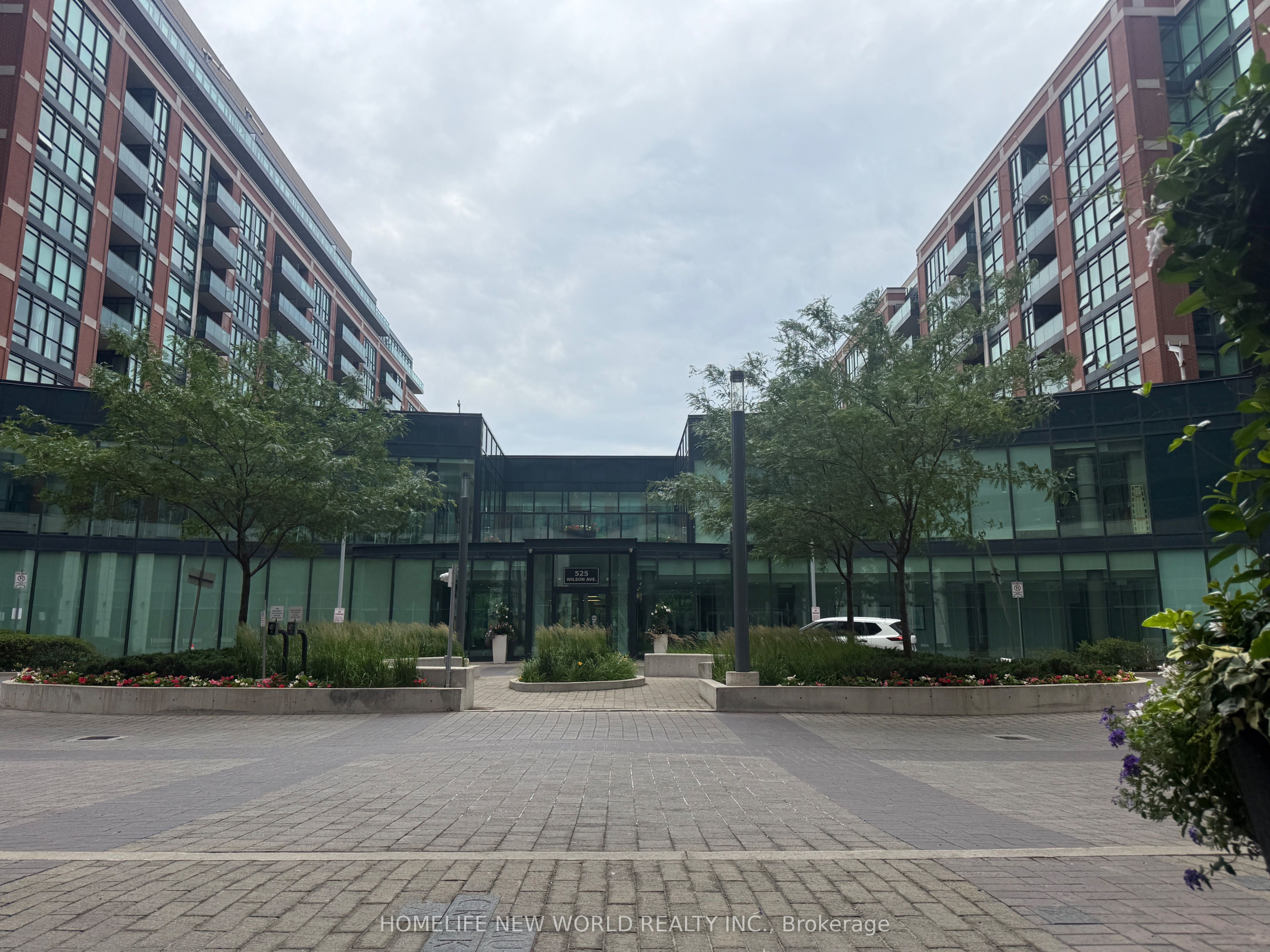 525 Wilson Avenue 343, Toronto, ON M3H 0A7 photo 2