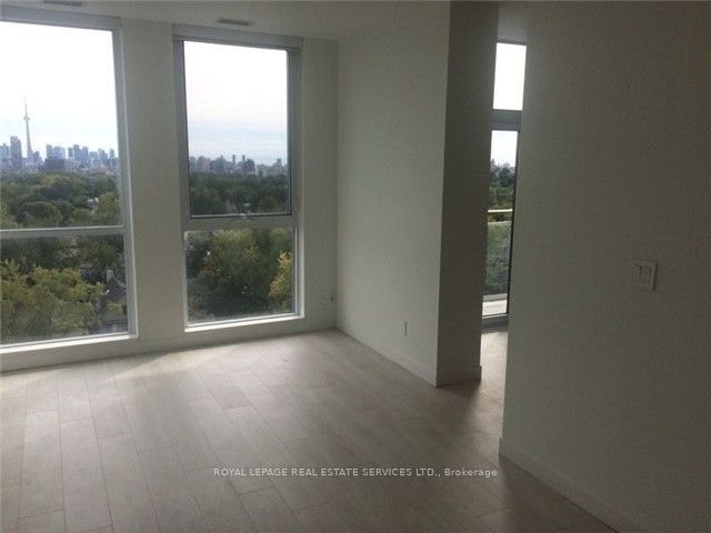223 St Clair Avenue W 1110, Toronto, ON M4V 1R3 photo 3