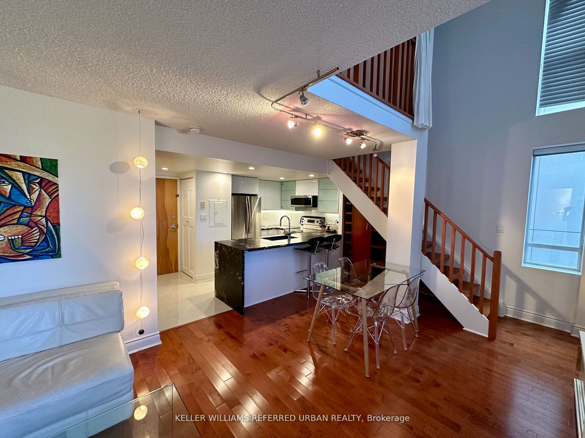 80 Cumberland Street 705, Toronto, ON M5R 3N7