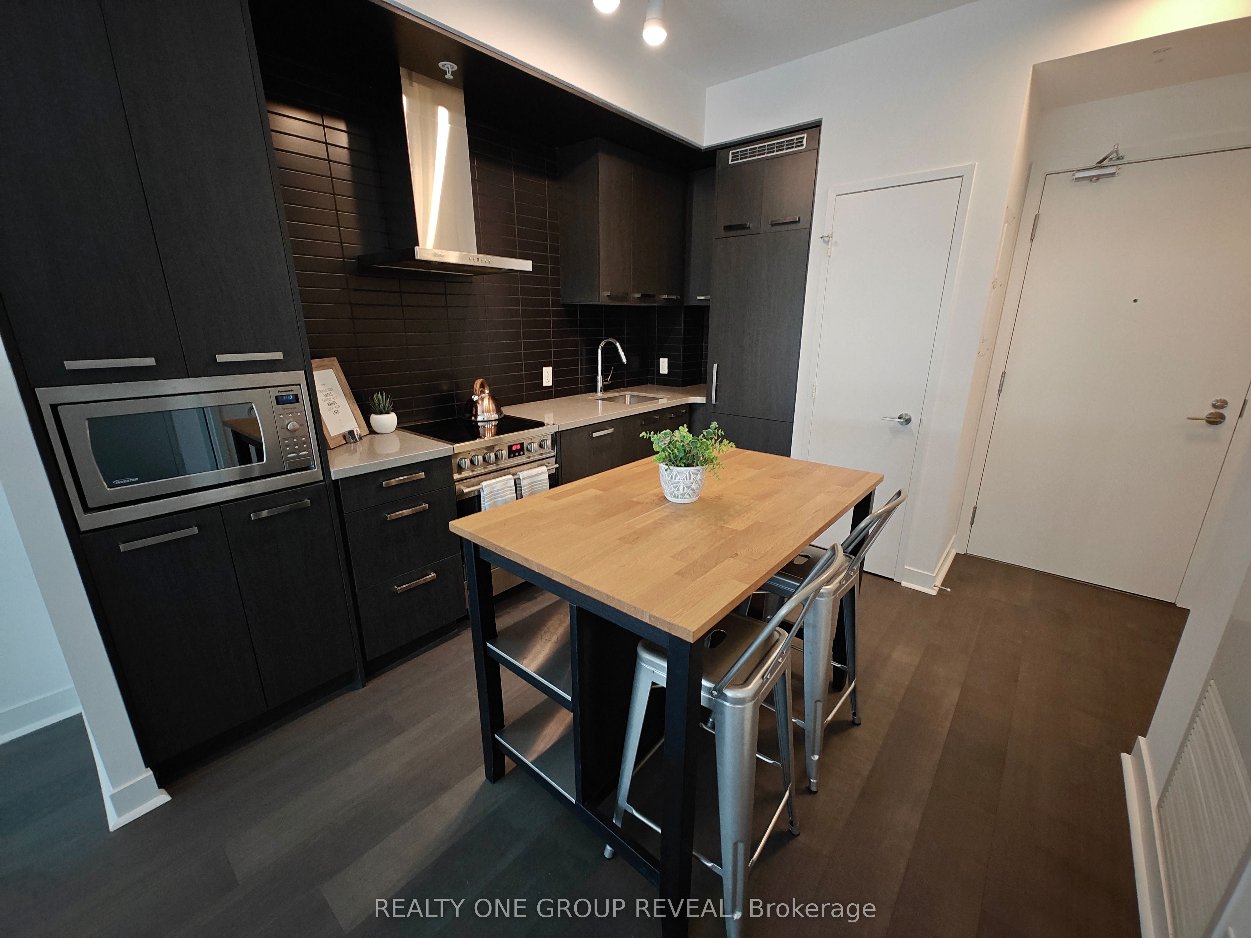 455 Front Street E 213S, Toronto, ON M5A 0G2 photo 3