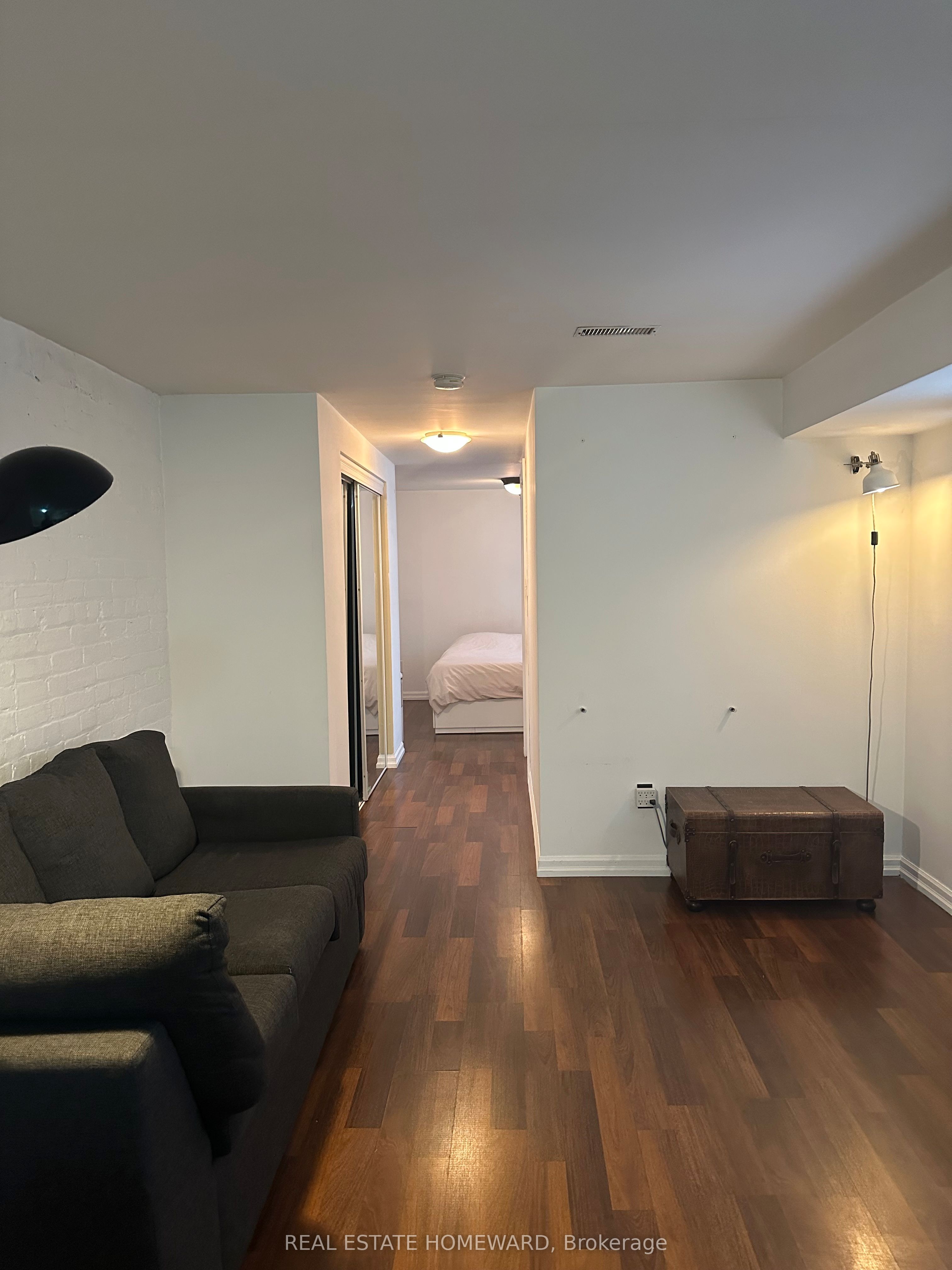 66 Mackenzie Crescent Basement, Toronto, ON M6J 1T1 photo 3