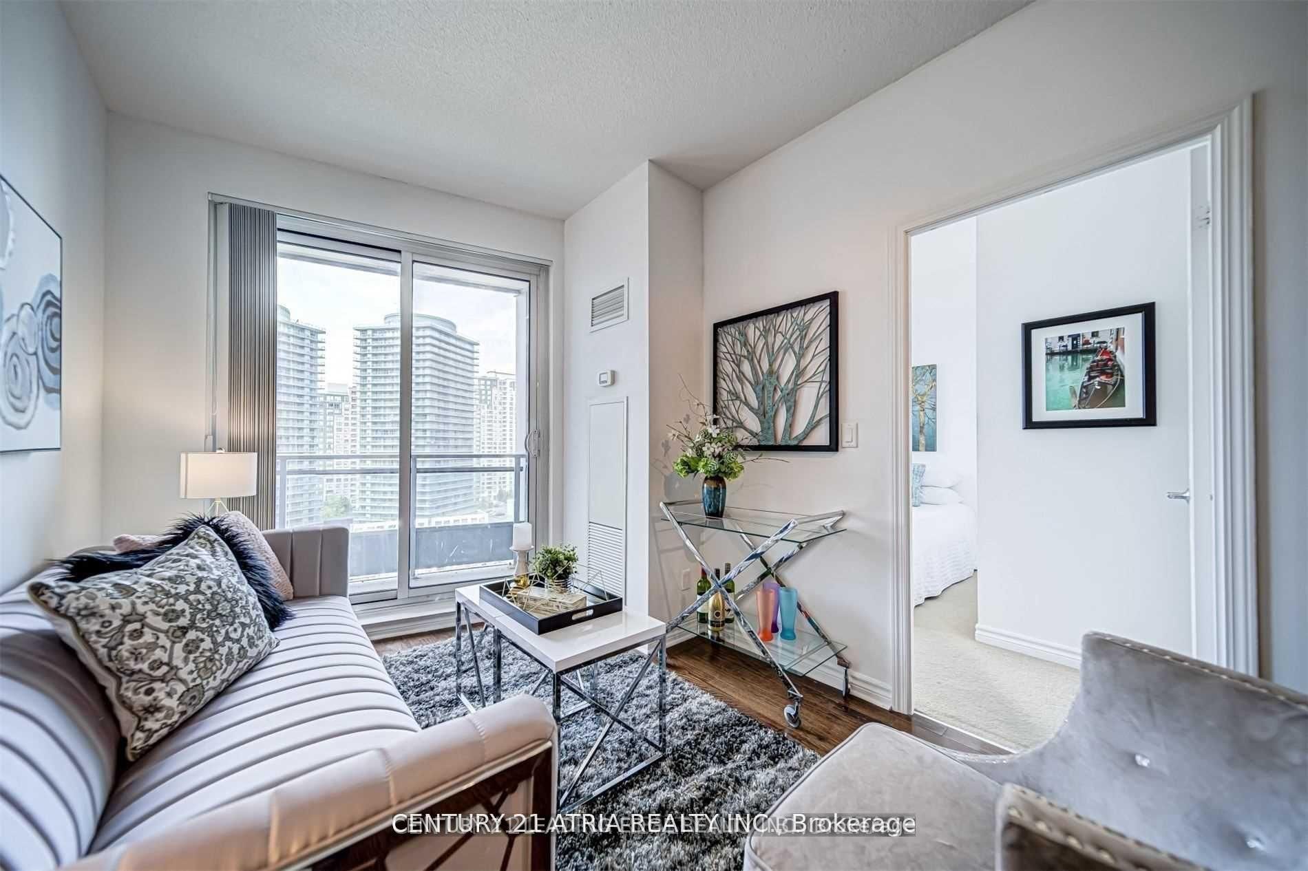 18 Holmes Avenue 1109, Toronto, ON M2N 0E1 photo 3