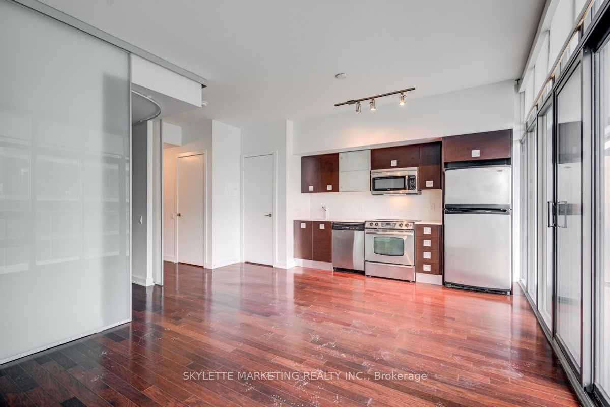 33 Charles Street E 3702, Toronto, ON M4Y 0A2 photo 5
