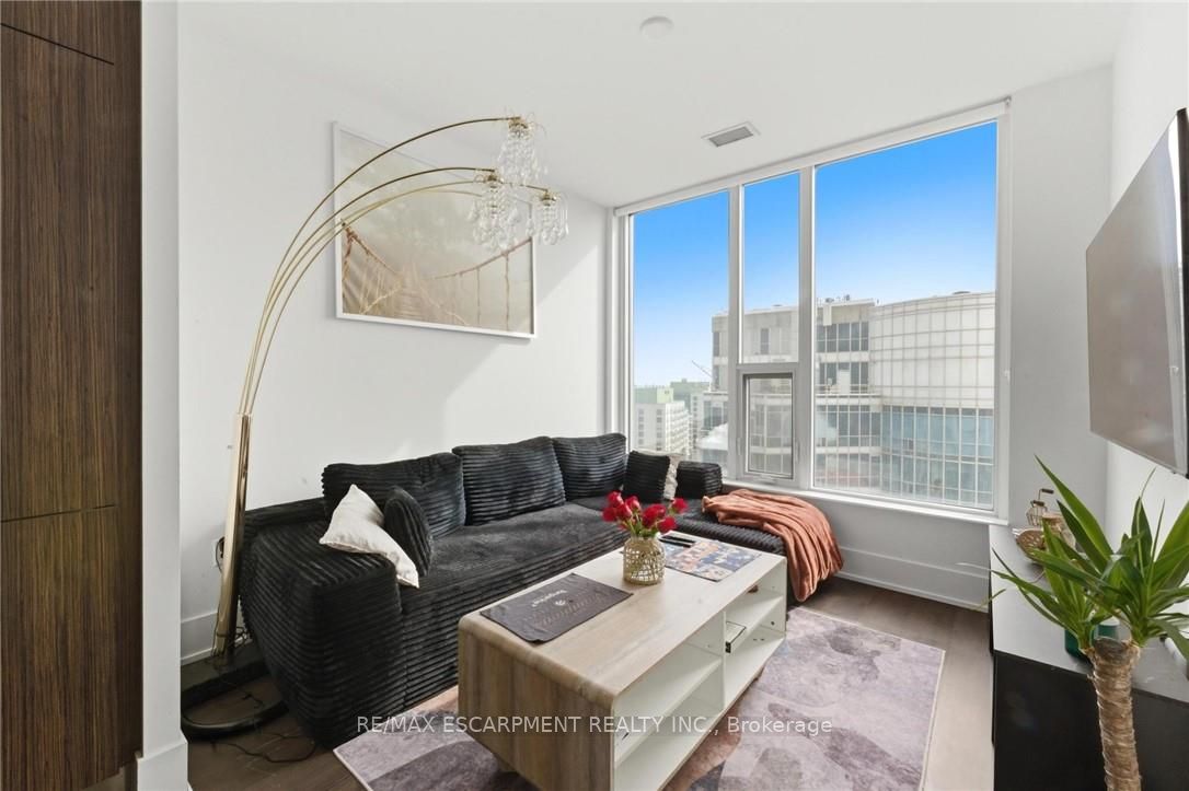 10 York Street 3807, Toronto, ON M5J 0E1 photo 5