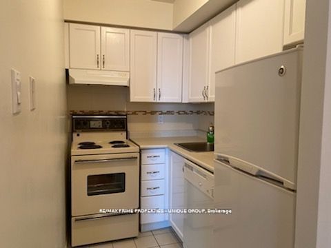 55 Centre Avenue 1905, Toronto, ON M5G 1R4 photo 2