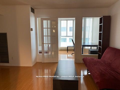 55 Centre Avenue 1905, Toronto, ON M5G 1R4 photo 3