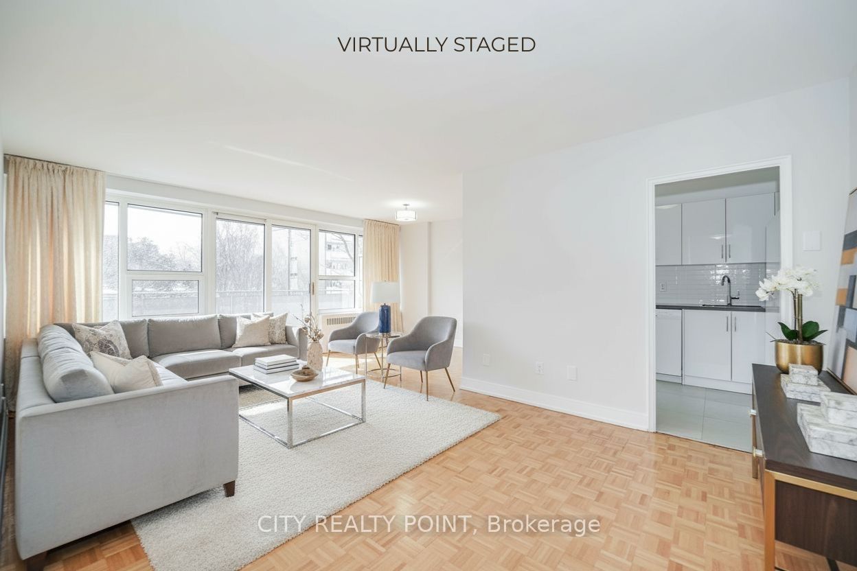 10 Shallmar Boulevard 203, Toronto, ON M5N 1J4