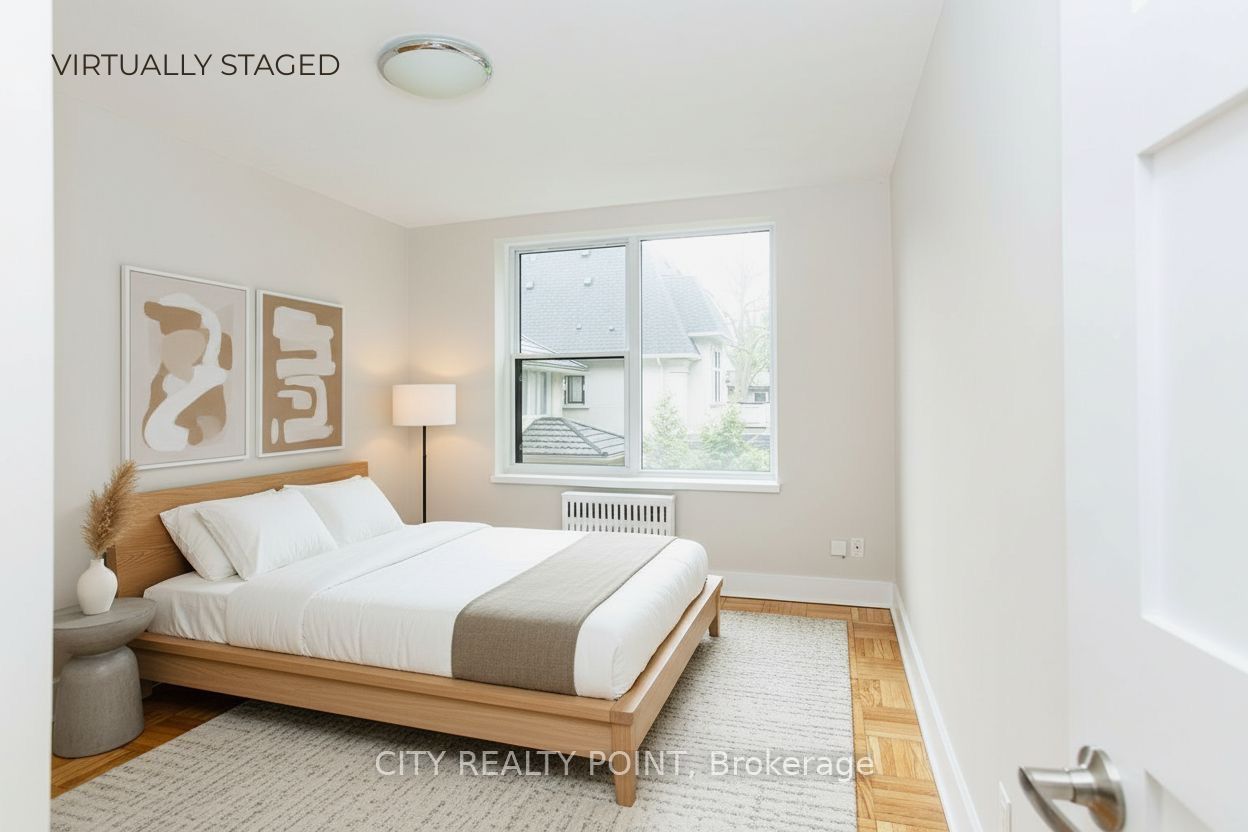 276 St George Street 804, Toronto, ON M5R 2P6 photo 3