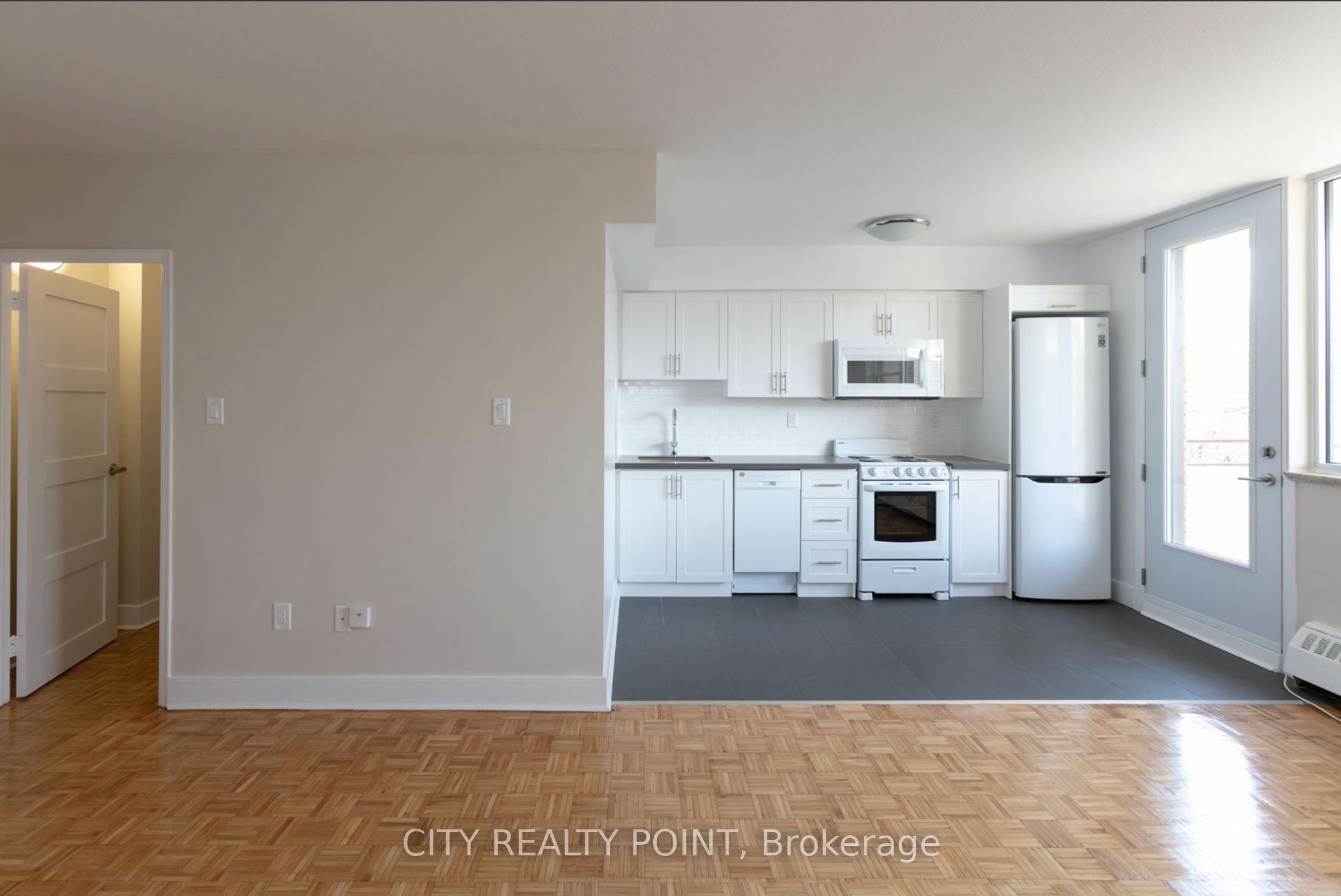 276 St George Street 804, Toronto, ON M5R 2P6 photo 4