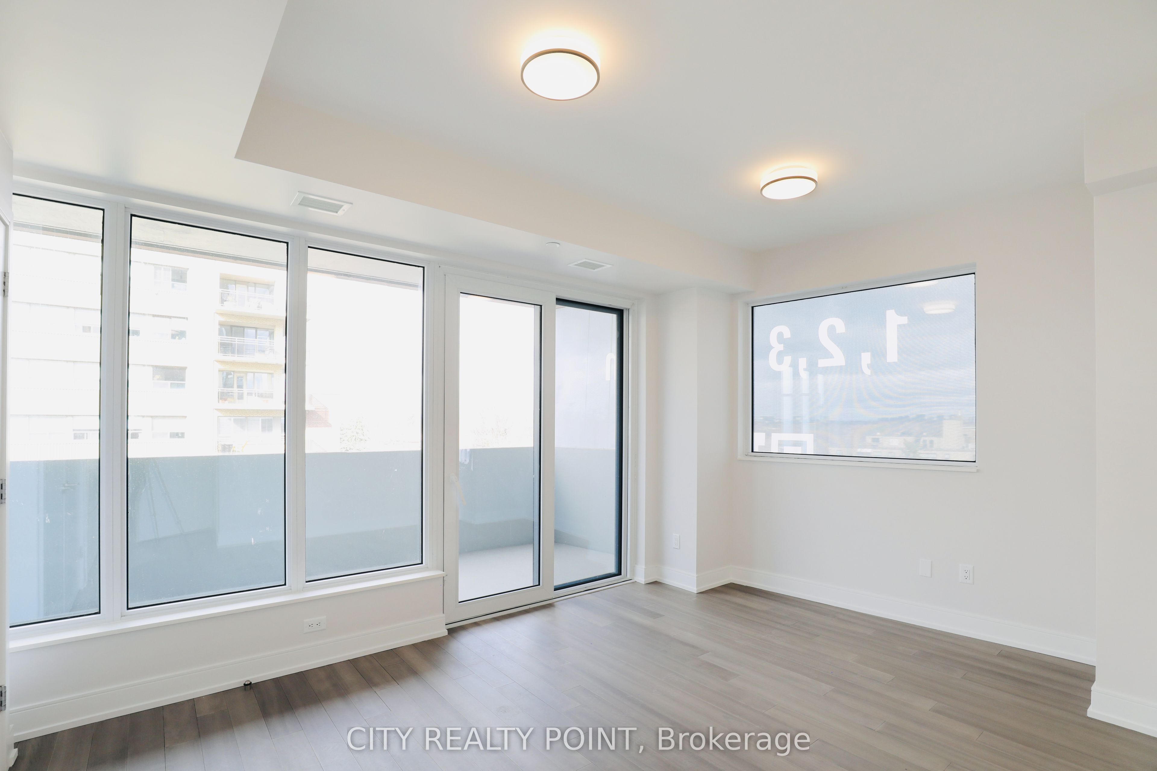 2525 Bathurst Street 407, Toronto, ON M6B 2Y9 photo 5
