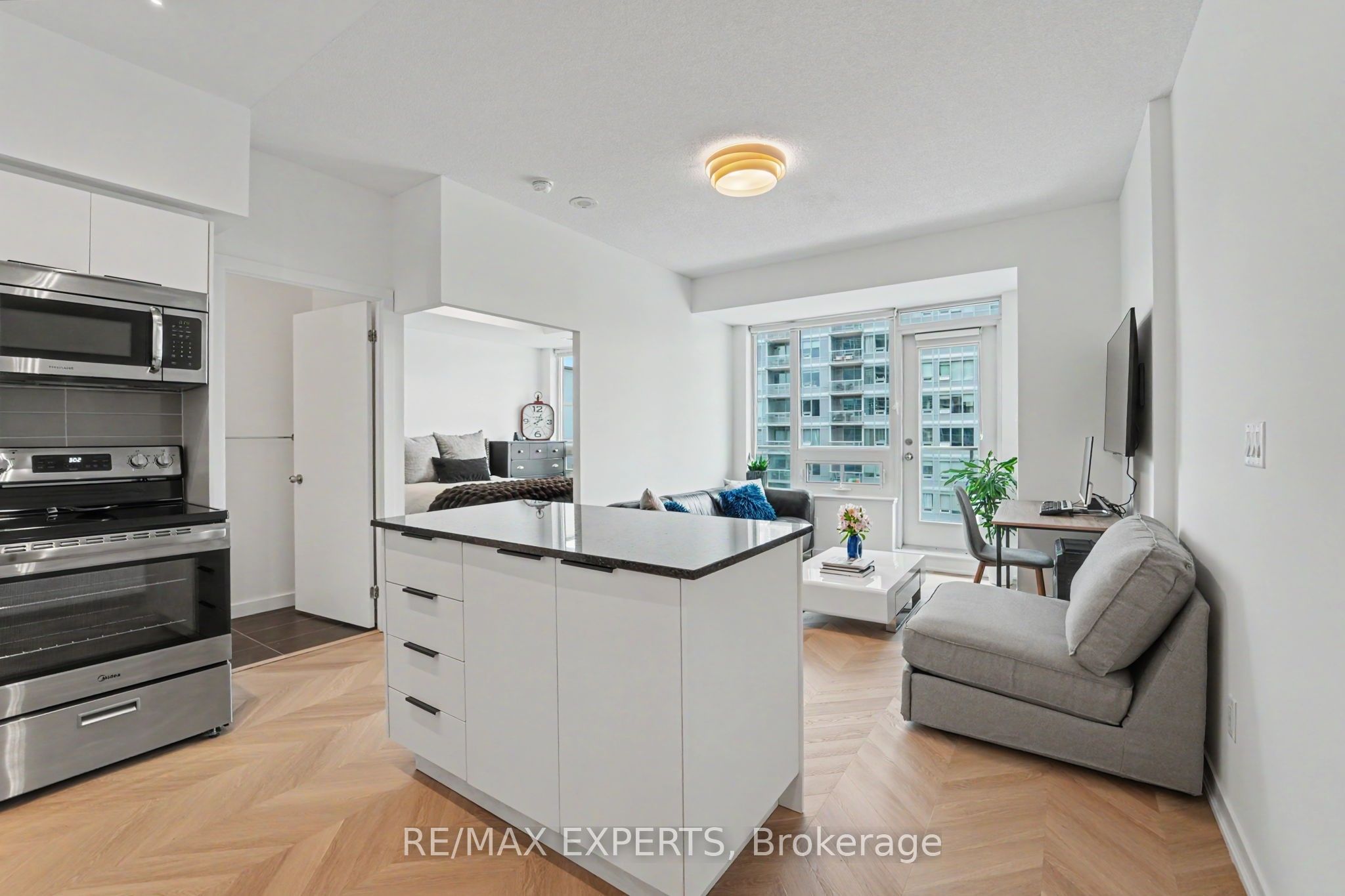 55 East Liberty Street 1001, Toronto, ON M6K 3P9 photo 2