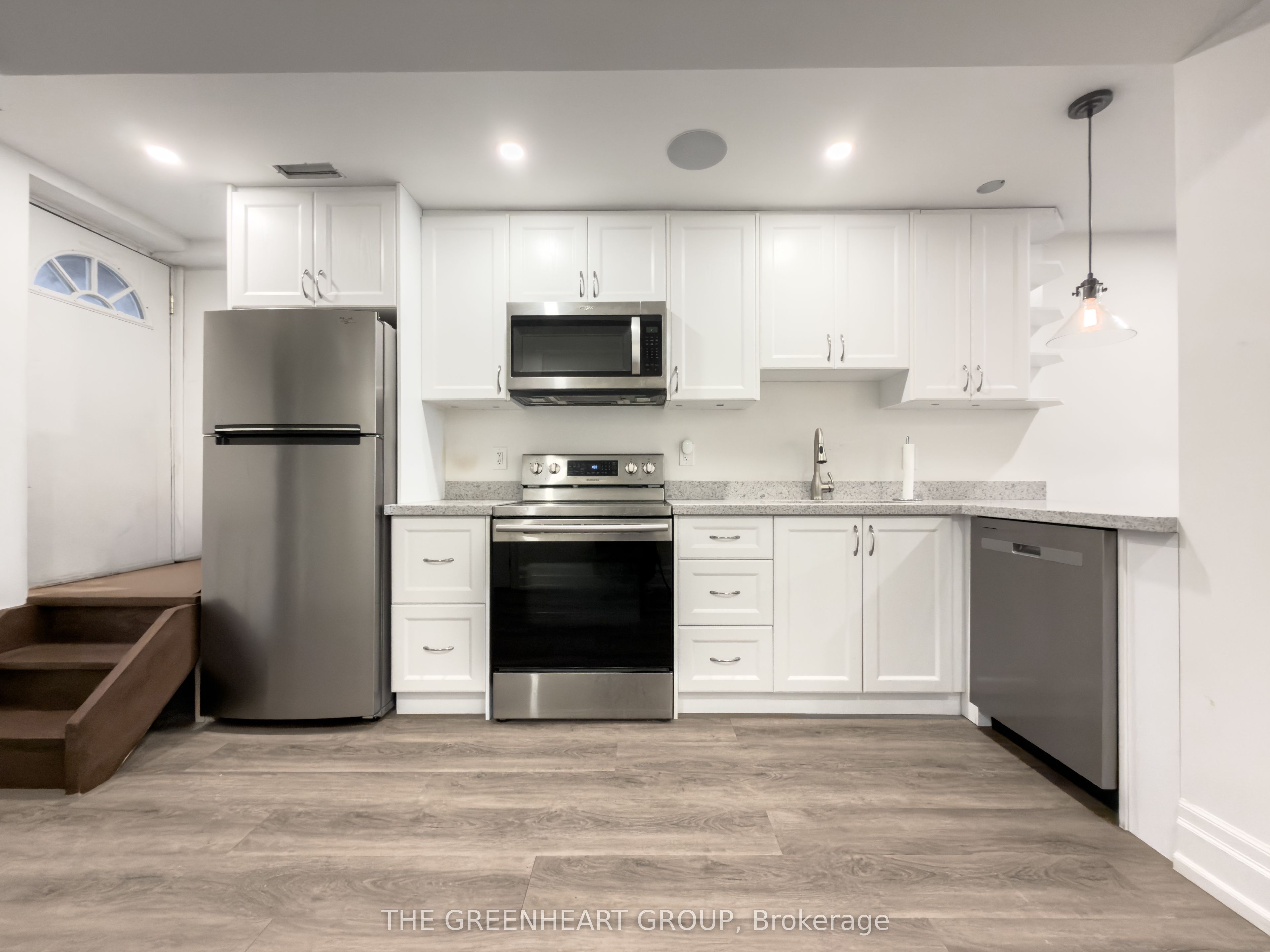 96 Montrose Avenue Lower, Toronto, ON M6J 2T7 photo 5