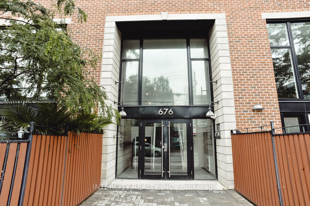 676 Richmond Street W 208, Toronto, ON M6J 1C3 photo 3