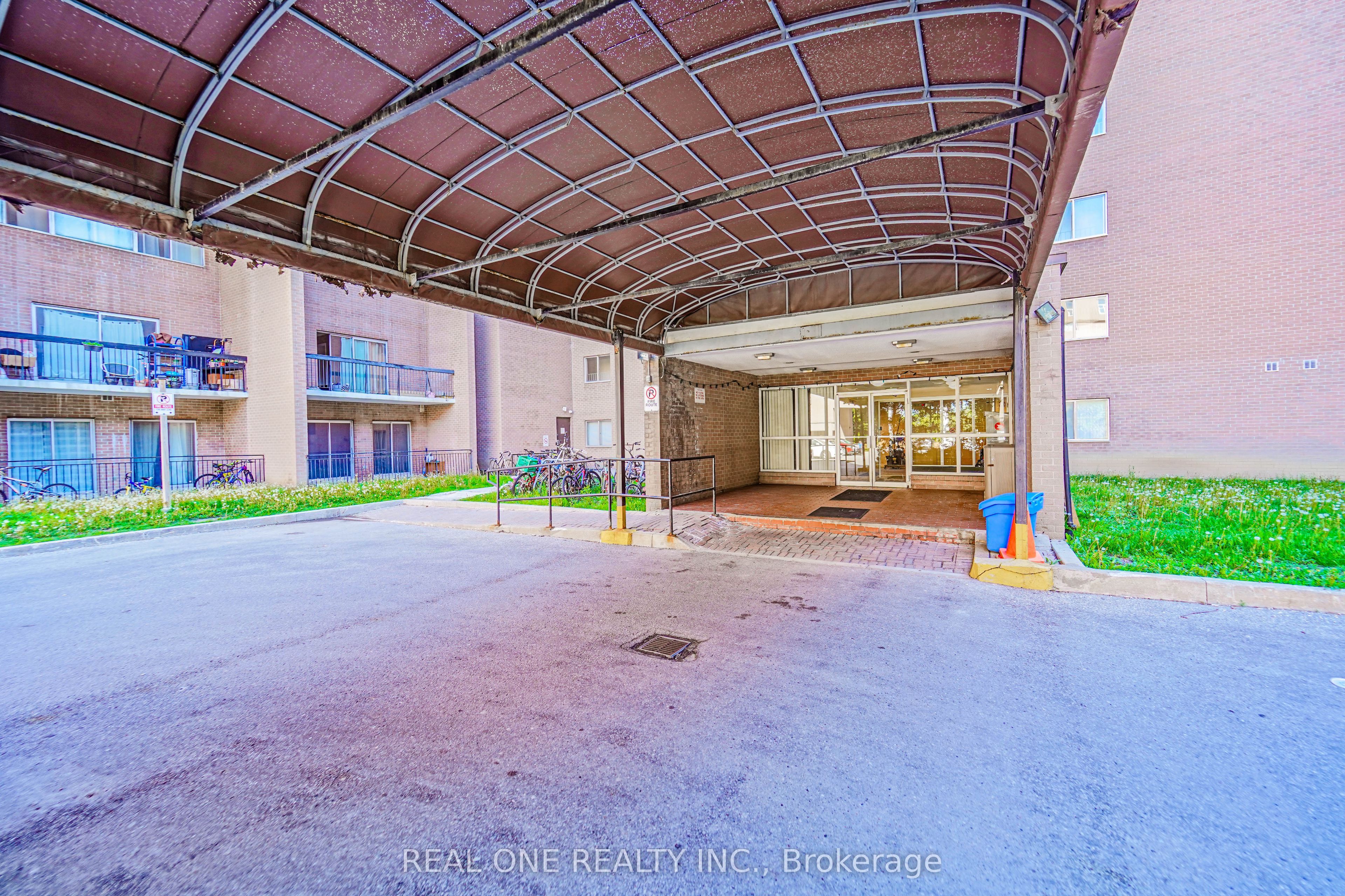 165 Cherokee Boulevard 288, Toronto, ON M2J 4T7 photo 4