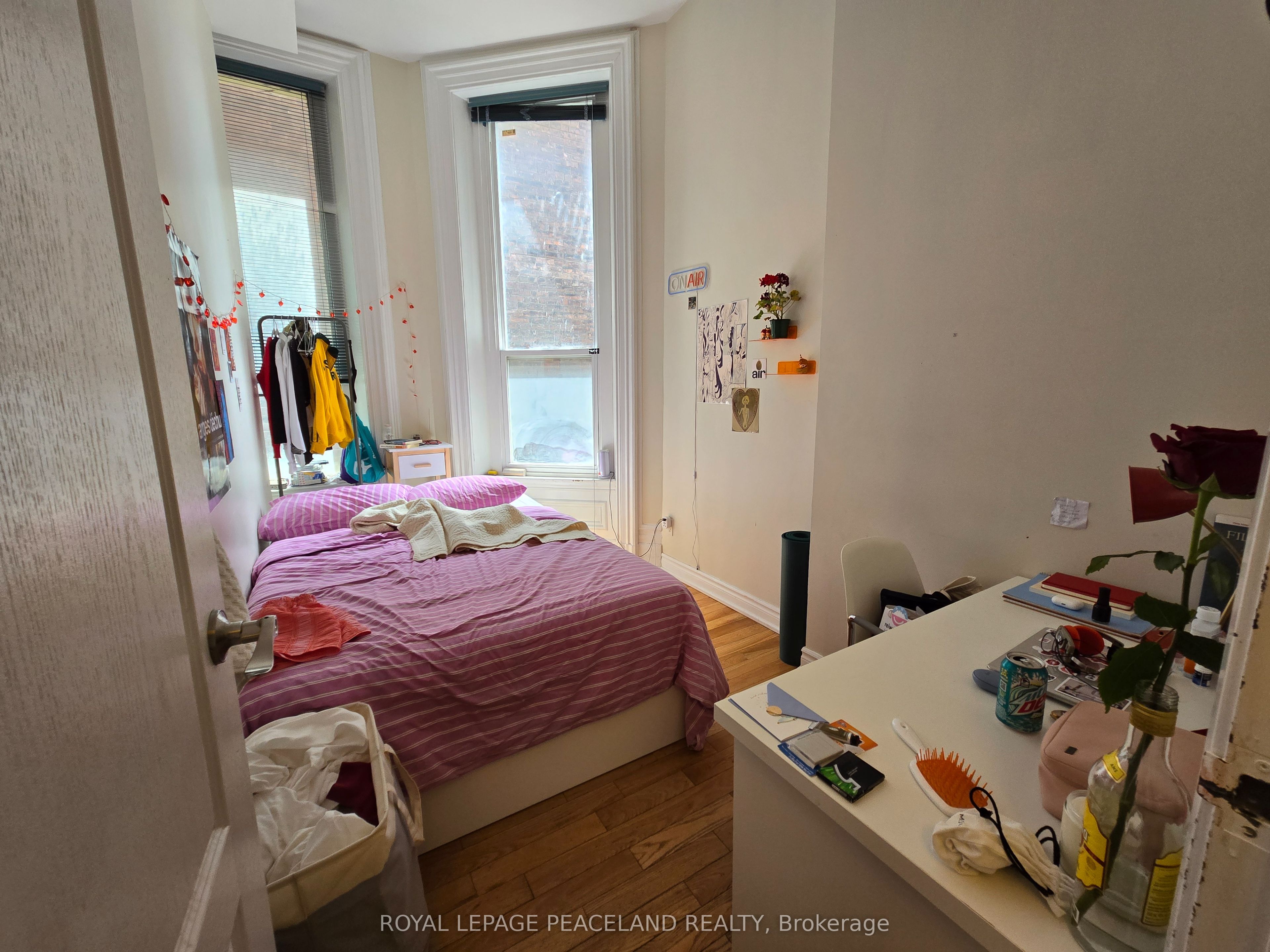 34 Ross Street 1A, Toronto, ON M5T 1Z9 photo 3