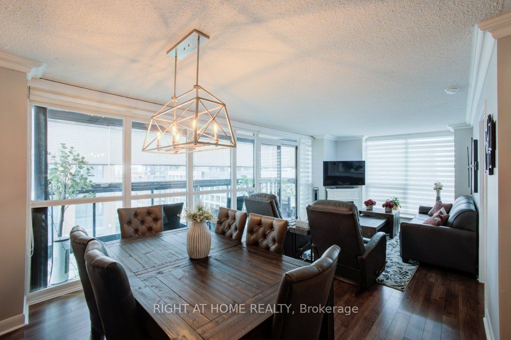 525 Wilson Avenue 947, Toronto, ON M3H 0A7 photo 3