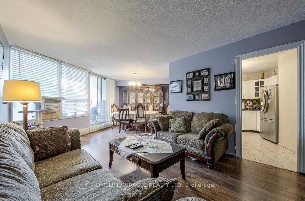 60 Pavane Linkway 216, Toronto, ON M3C 1A1 photo 4