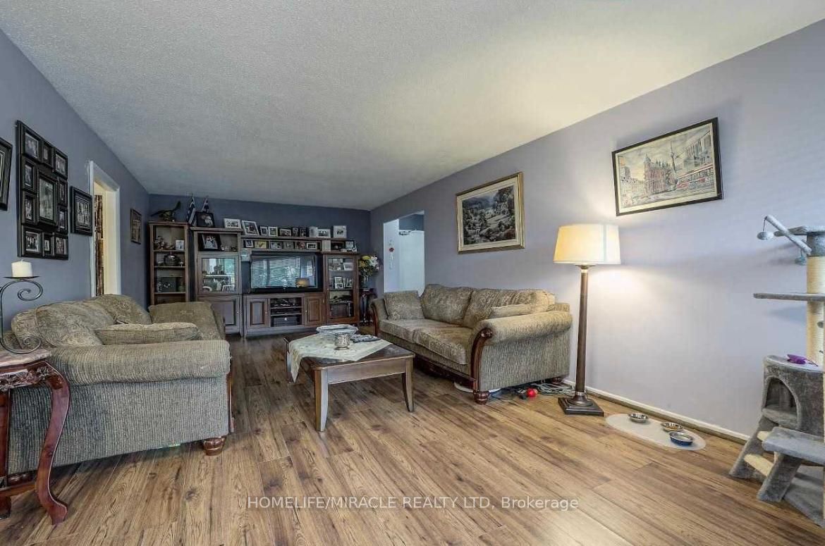 60 Pavane Linkway 216, Toronto, ON M3C 1A1 photo 5