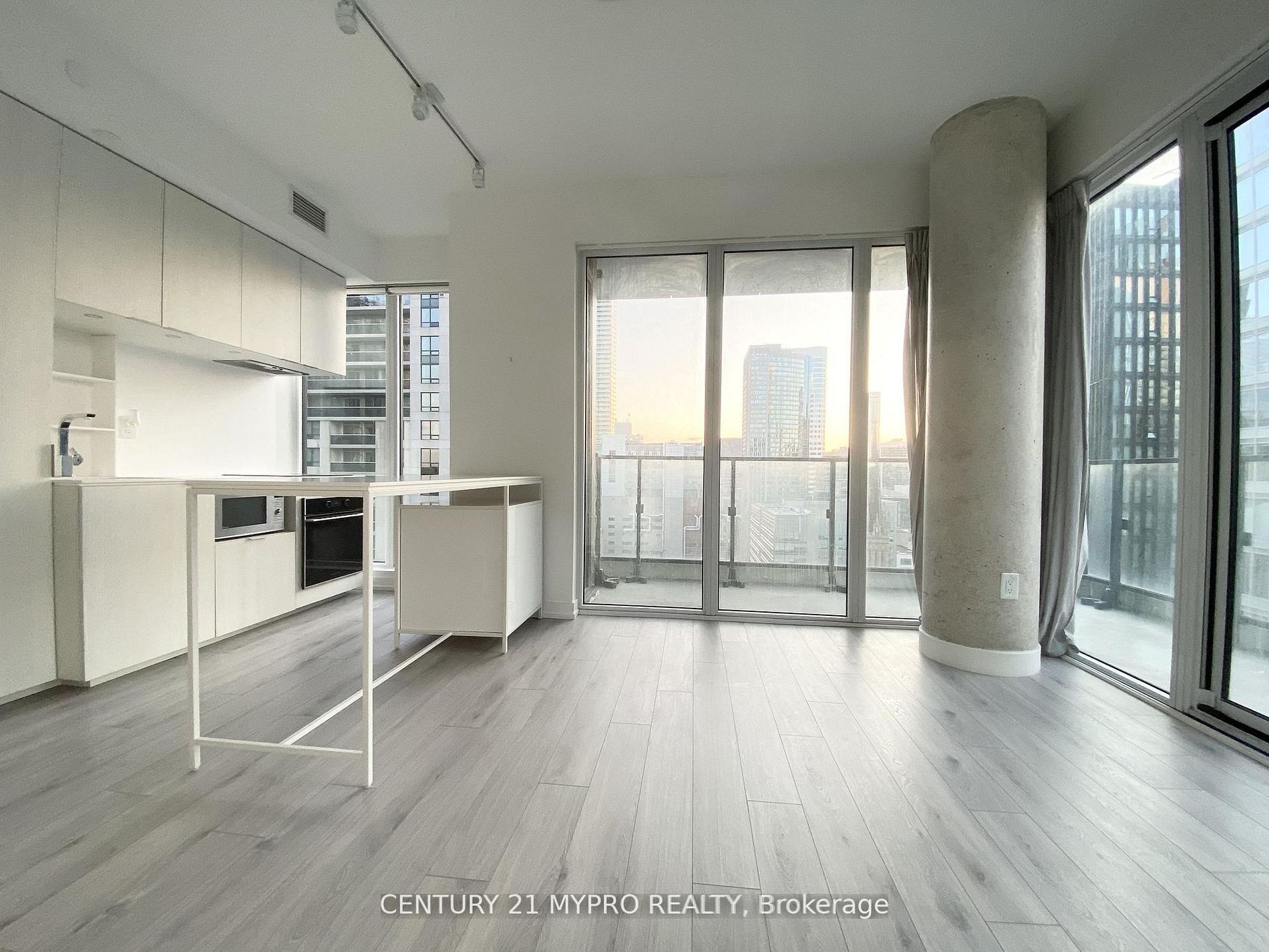 77 Shuter Street 2313, Toronto, ON M5B 0B8 photo 3