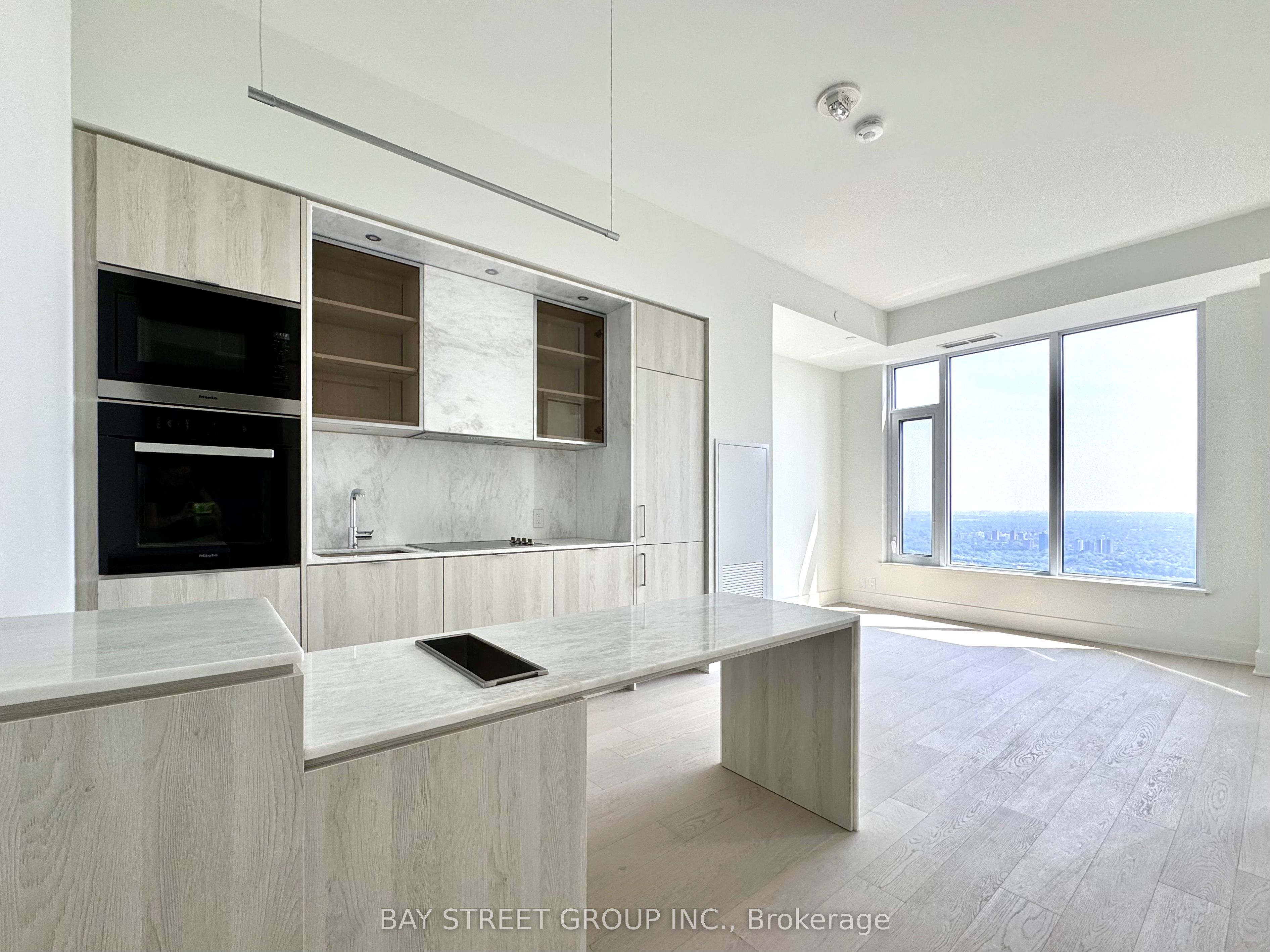 11 Yorkville Avenue 6006, Toronto, ON M4W 0B7 photo 5