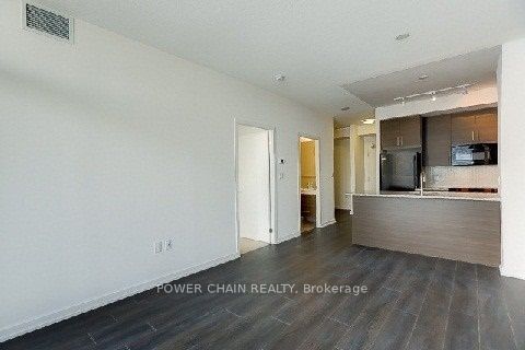 70 Forest Manor Road S 1705, Toronto, ON M2J 0A9 photo 4
