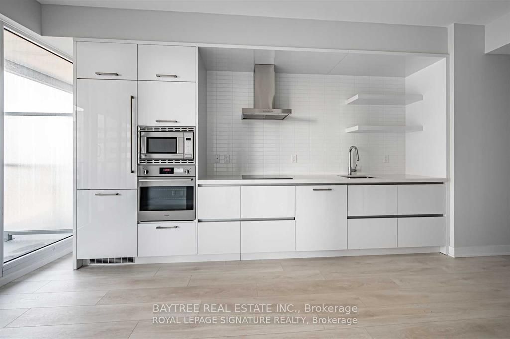 2221 Yonge Street 1506, Toronto, ON M4S 2B4 photo 2