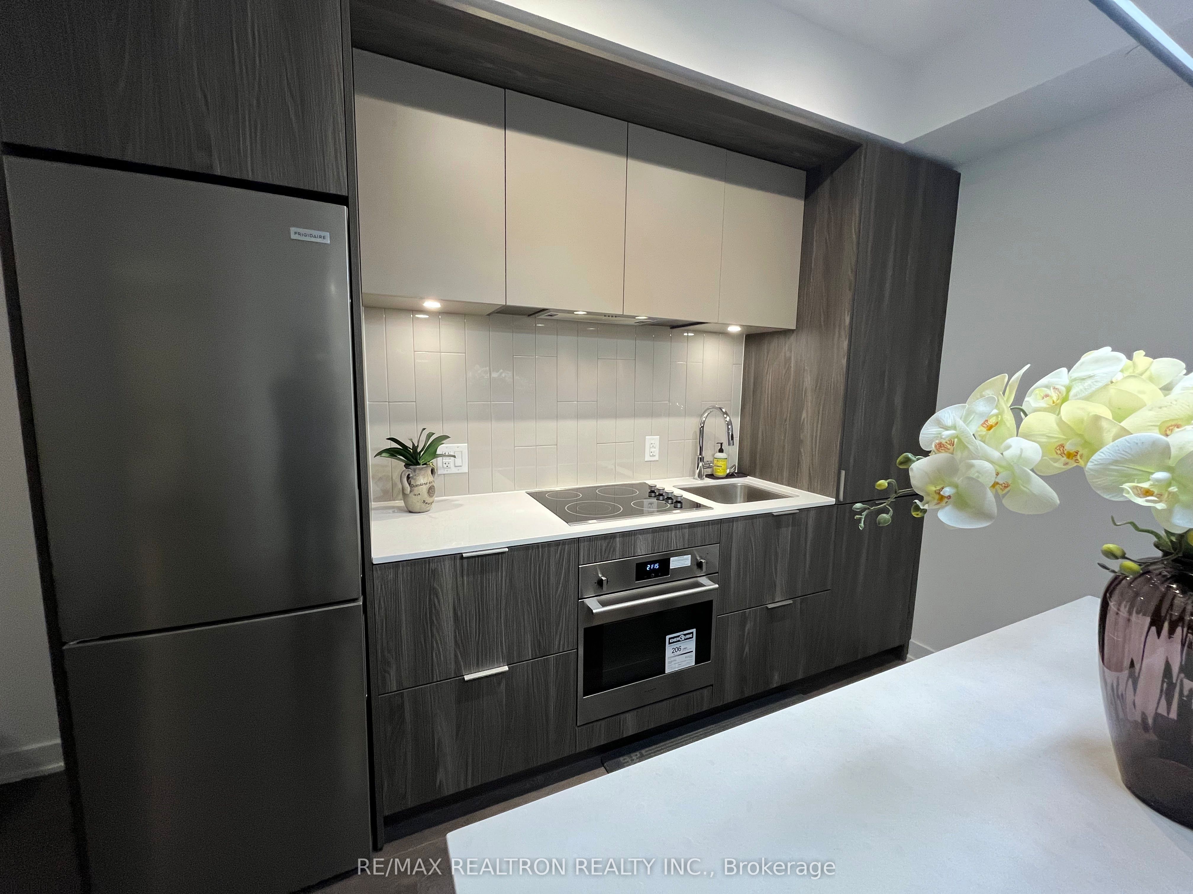 130 River Street 901, Toronto, ON M5A 0R8 photo 3