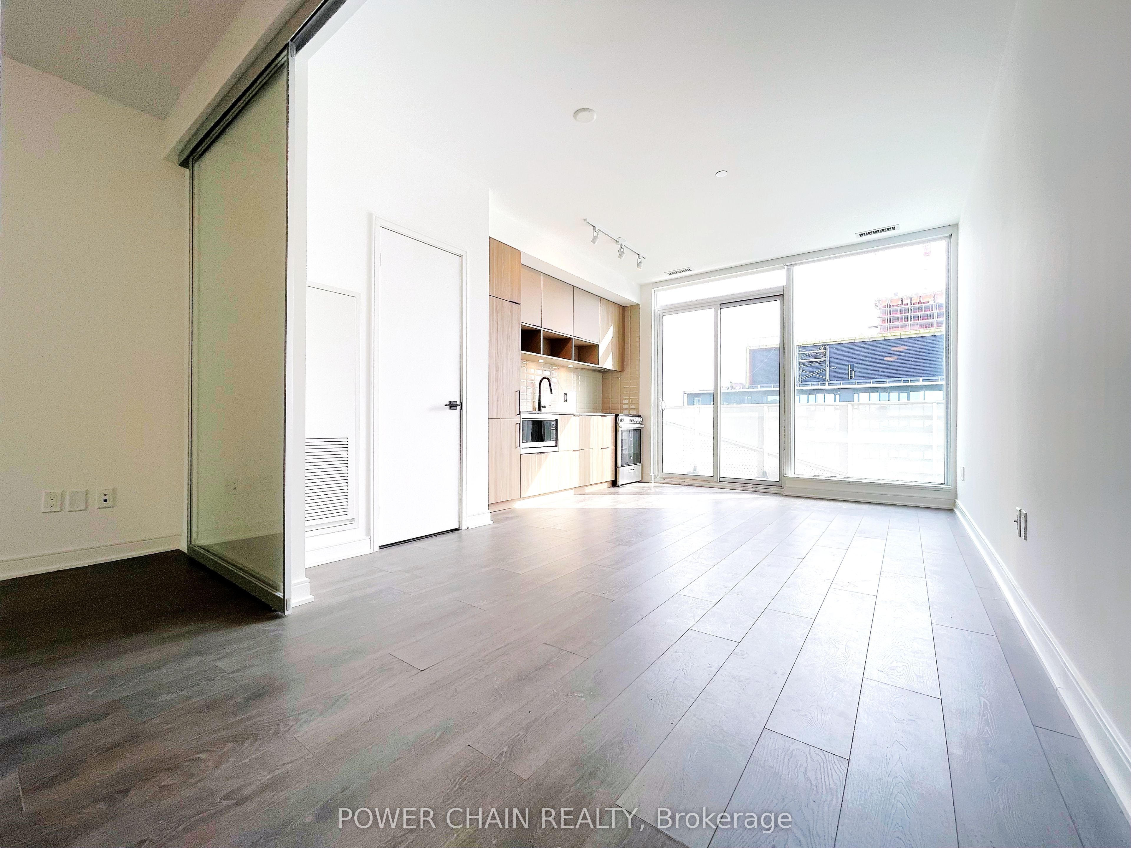 60 Tannery Road 1206, Toronto, ON M5A 0S8 photo 4