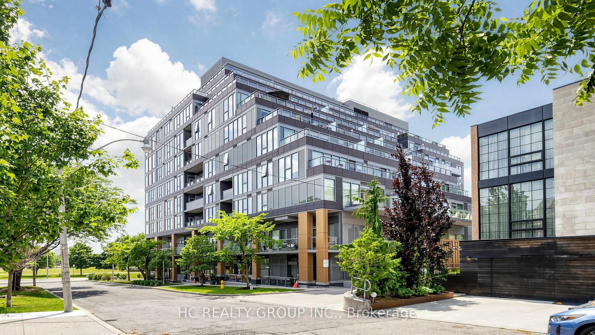 6 Parkwood Avenue 701, Toronto, ON M4V 0A3 photo 3
